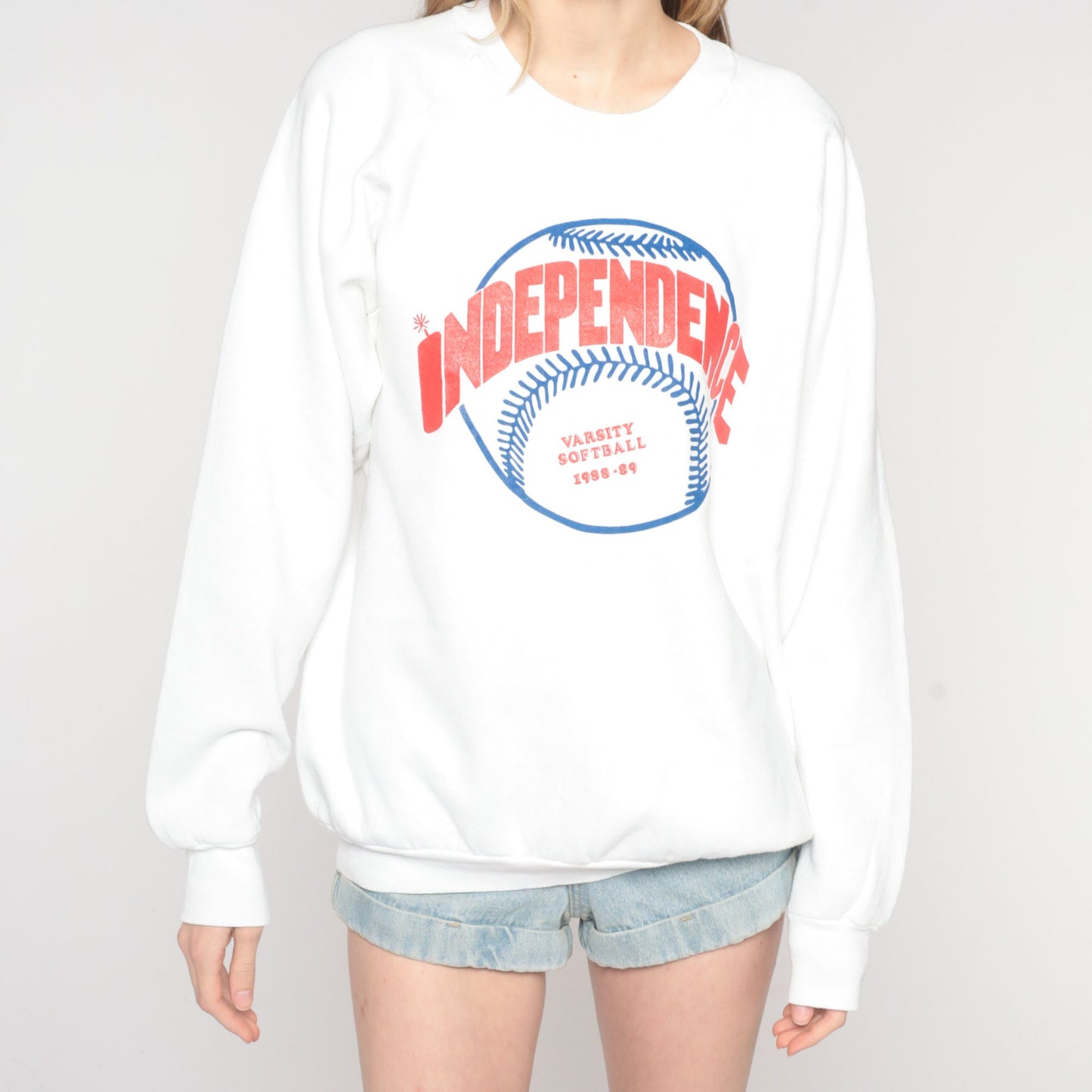 90s Independence Varsity Softball 1988-89 Graphic Sweatshirt White Extra Large