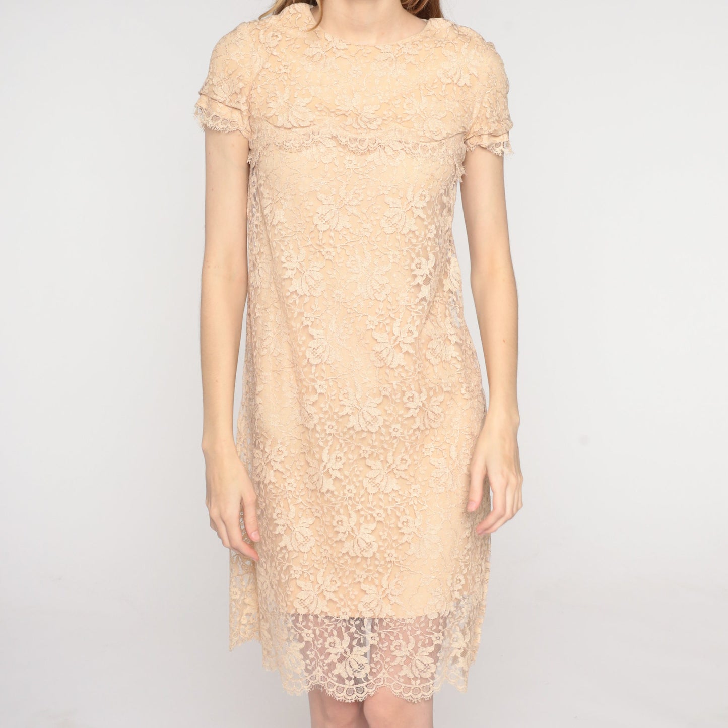 1960s Beige Lace Cocktail Dress Knee Length Sheath Short Sleeve Extra Small