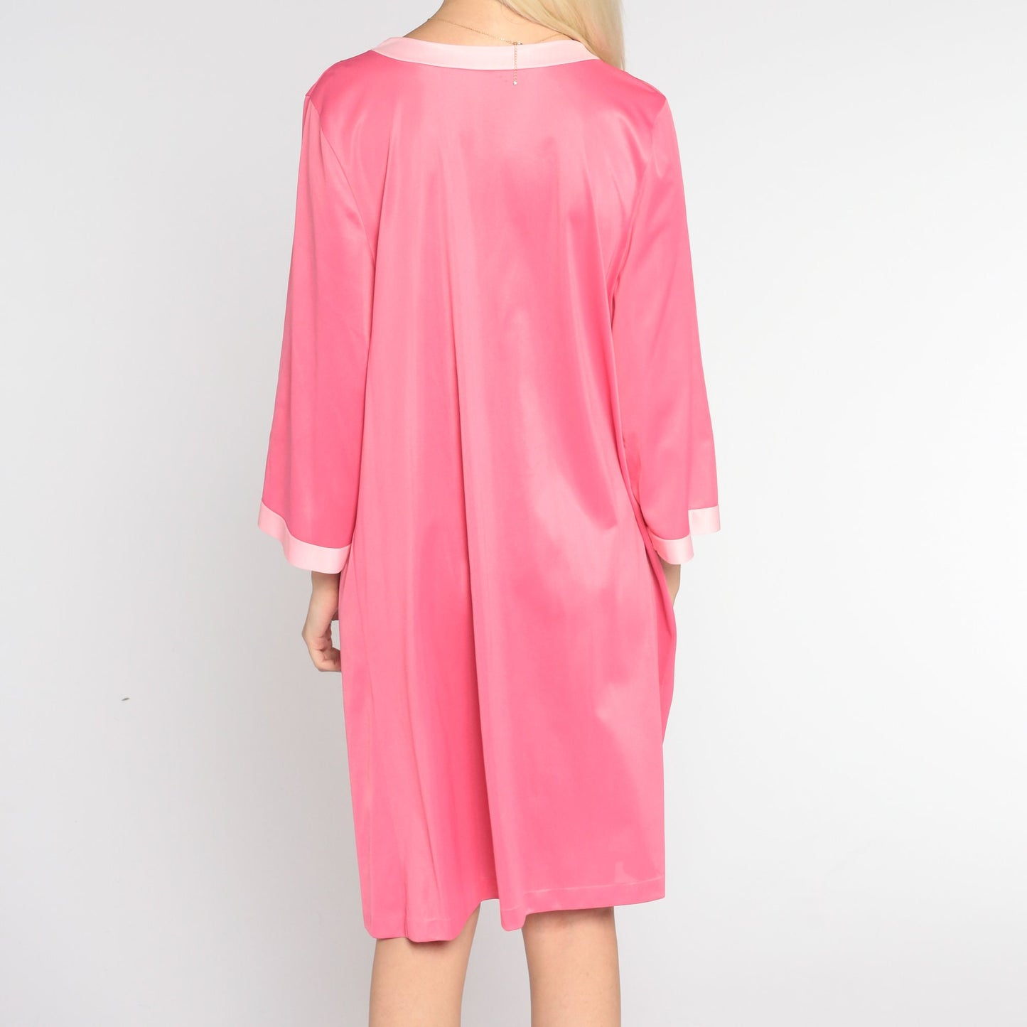 70s Pink Nylon Pajama Dress Embroidered Pocket Button-Up Nightgown Medium Large