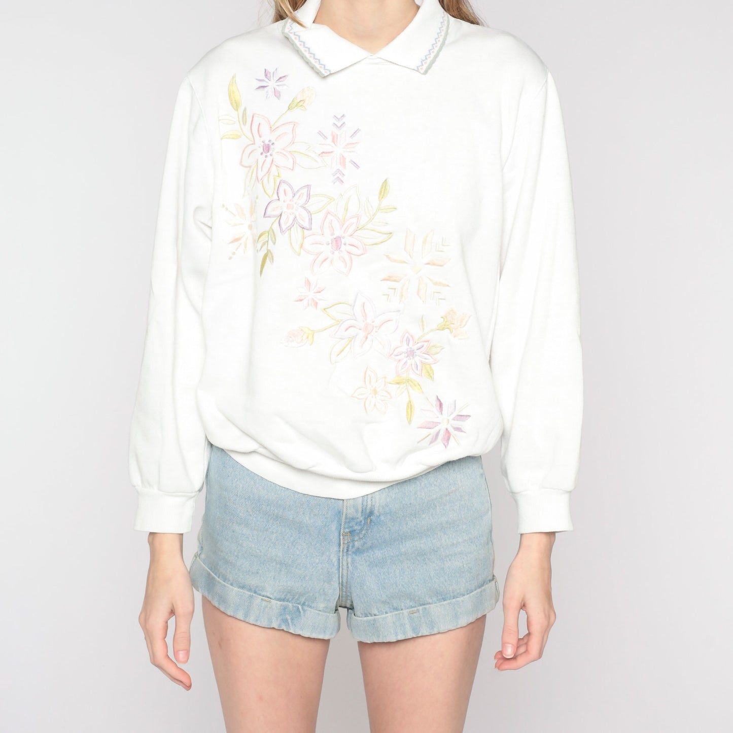90s Floral Embroidered Collared Sweatshirt White Crewneck Petite Large