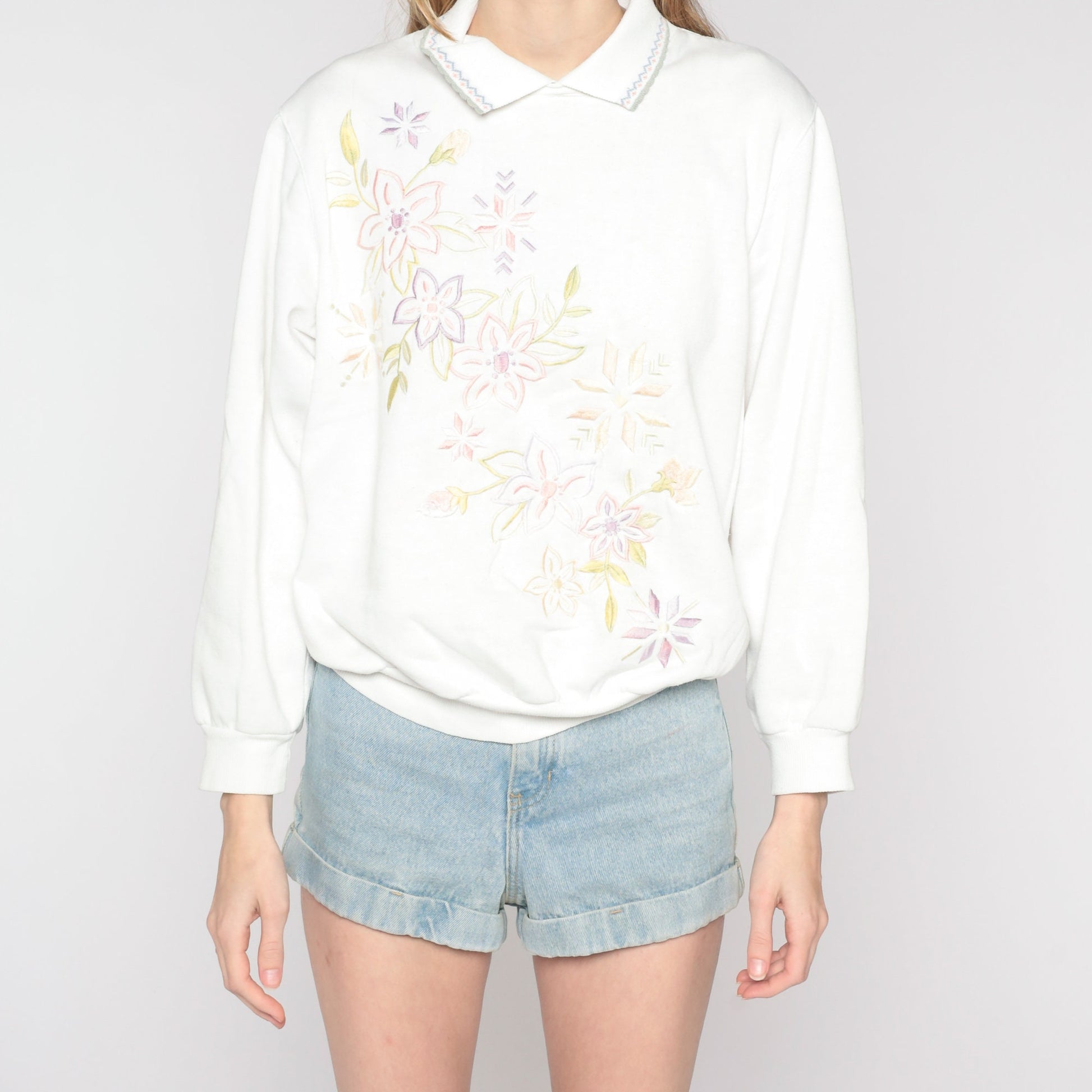 90s Floral Embroidered Collared Sweatshirt White Crewneck Petite Large