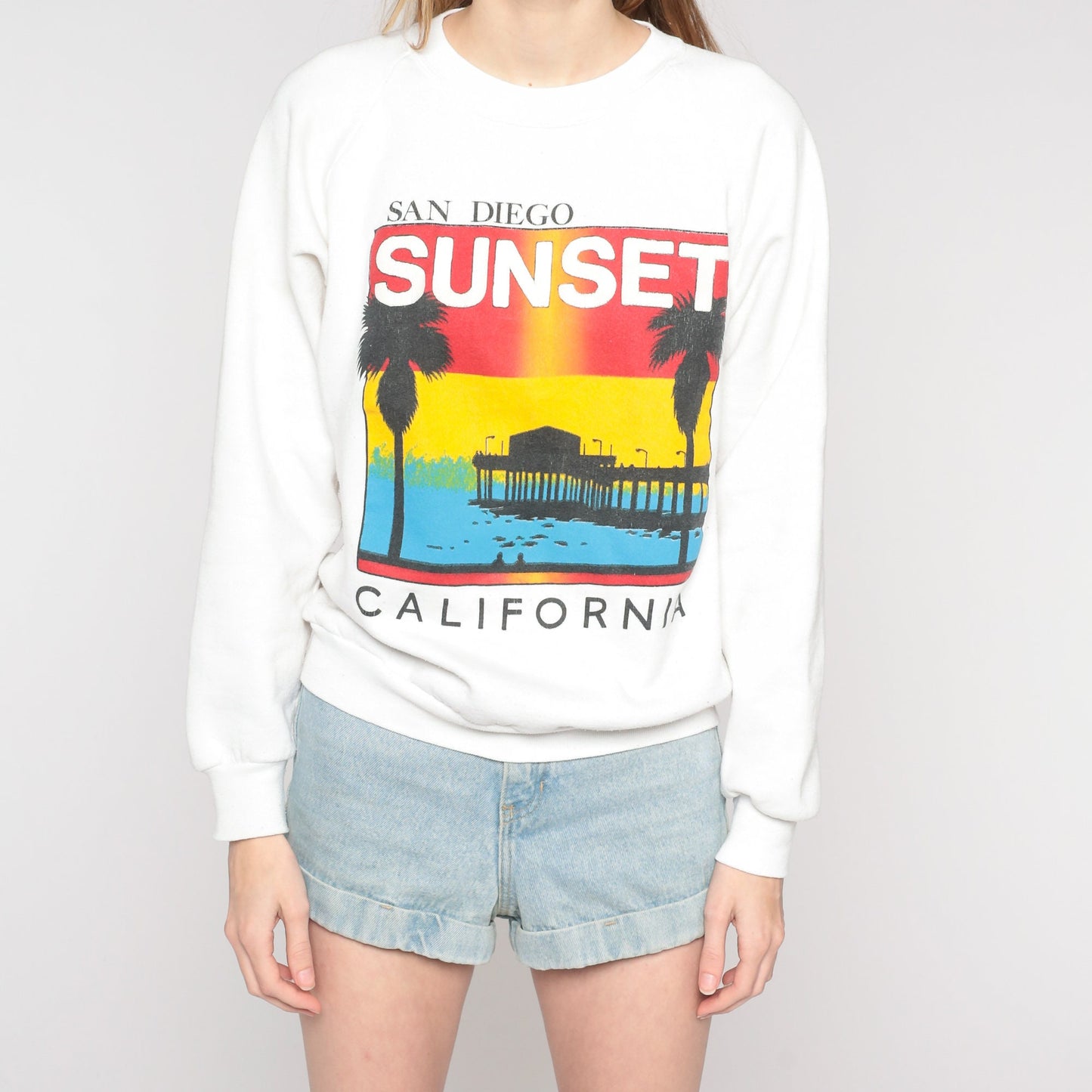 90s San Diego Sunset Palm Tree Raglan Sweatshirt White Graphic Crewneck Medium