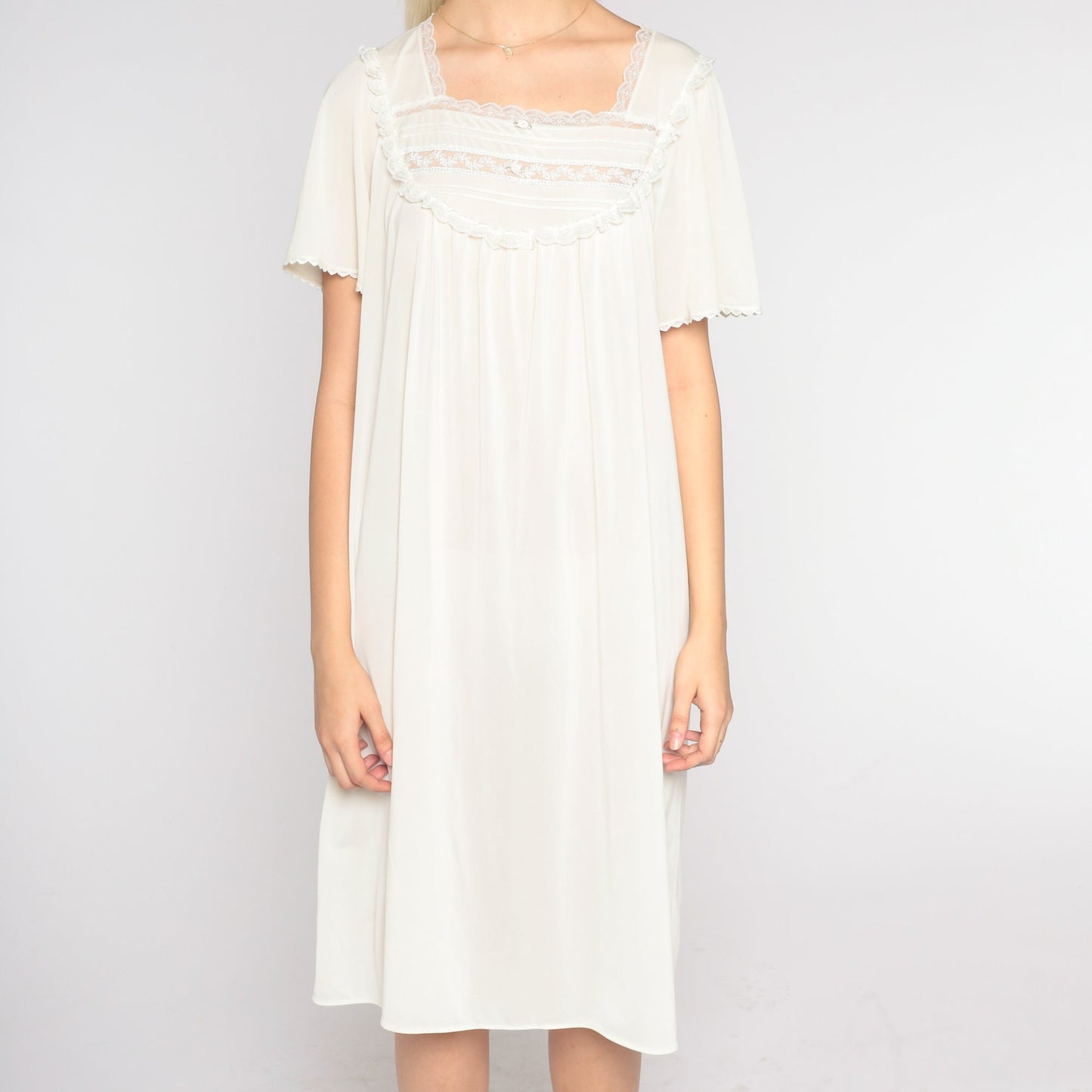 90s Cream Nightgown Knee-Length Lace Bib Short Sleeve Medium