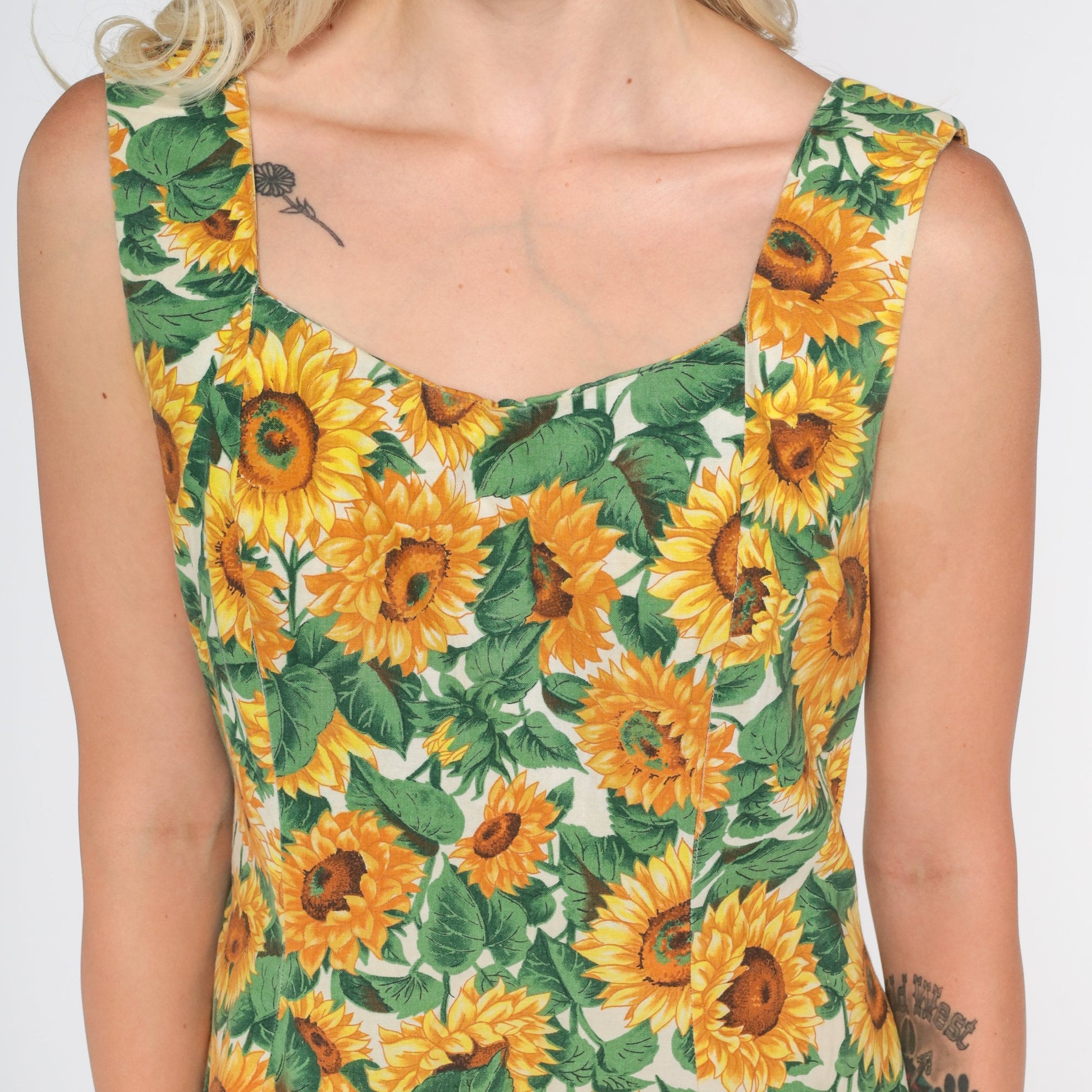 60s Sunflower Print Mini Dress Sleeveless Sheath Mod Small Medium