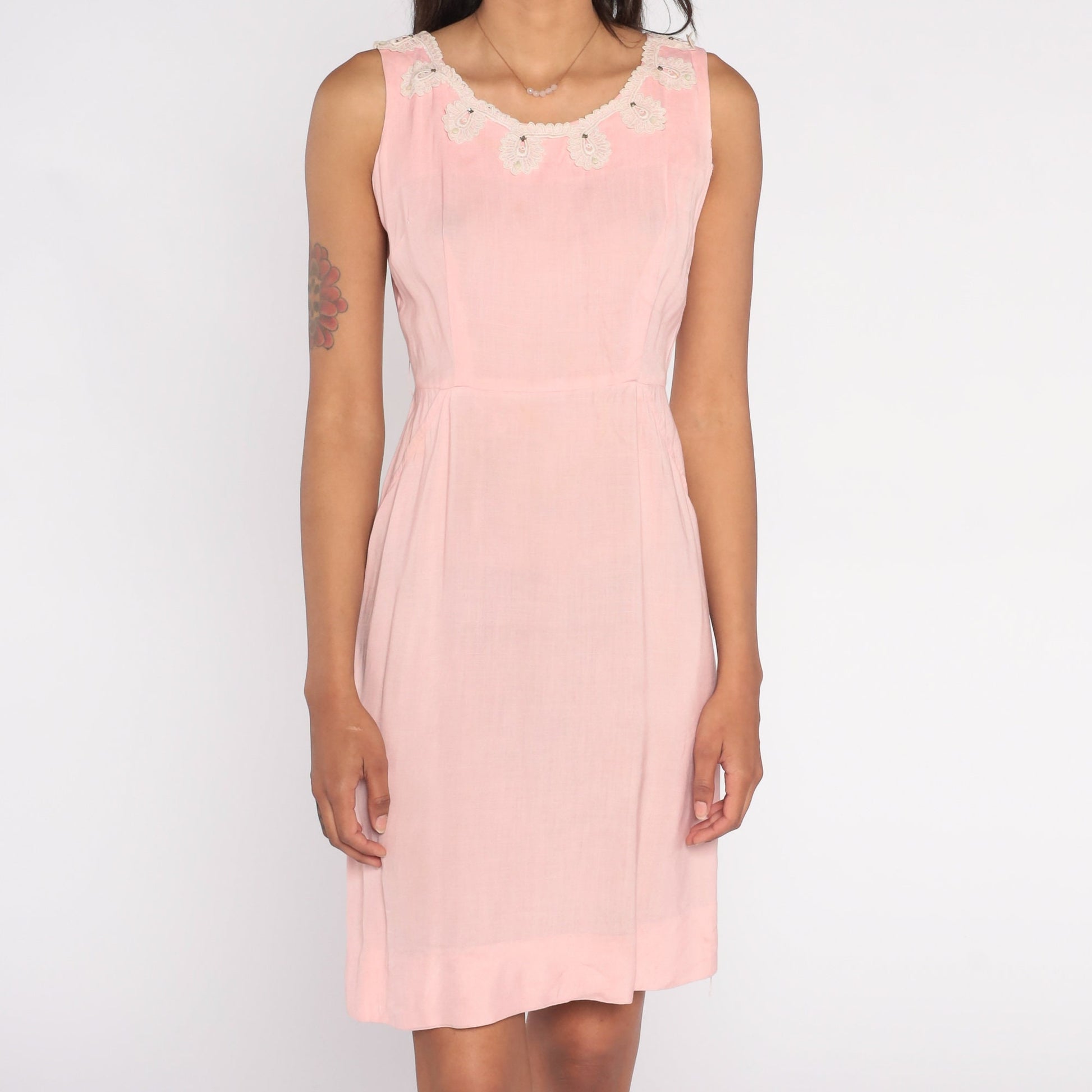60s Pink Beaded Lace Trim Sheath Mini Dress Sleeveless Extra Small XS
