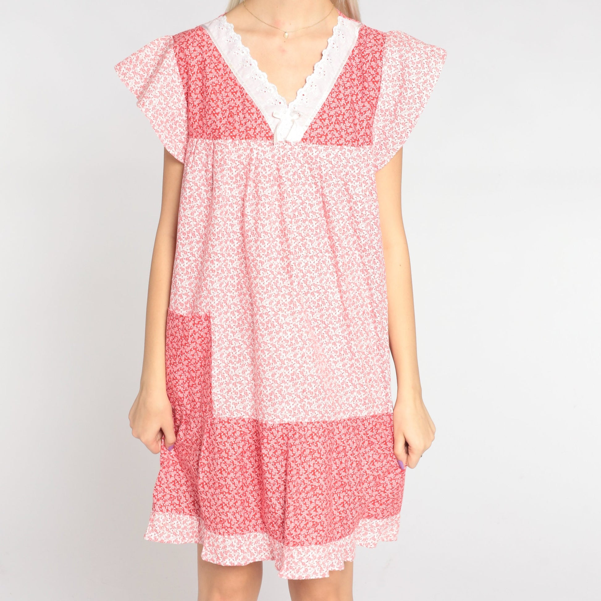 90s Calico Floral Mini Dress Red White Eyelet Trim Cap Sleeve Small