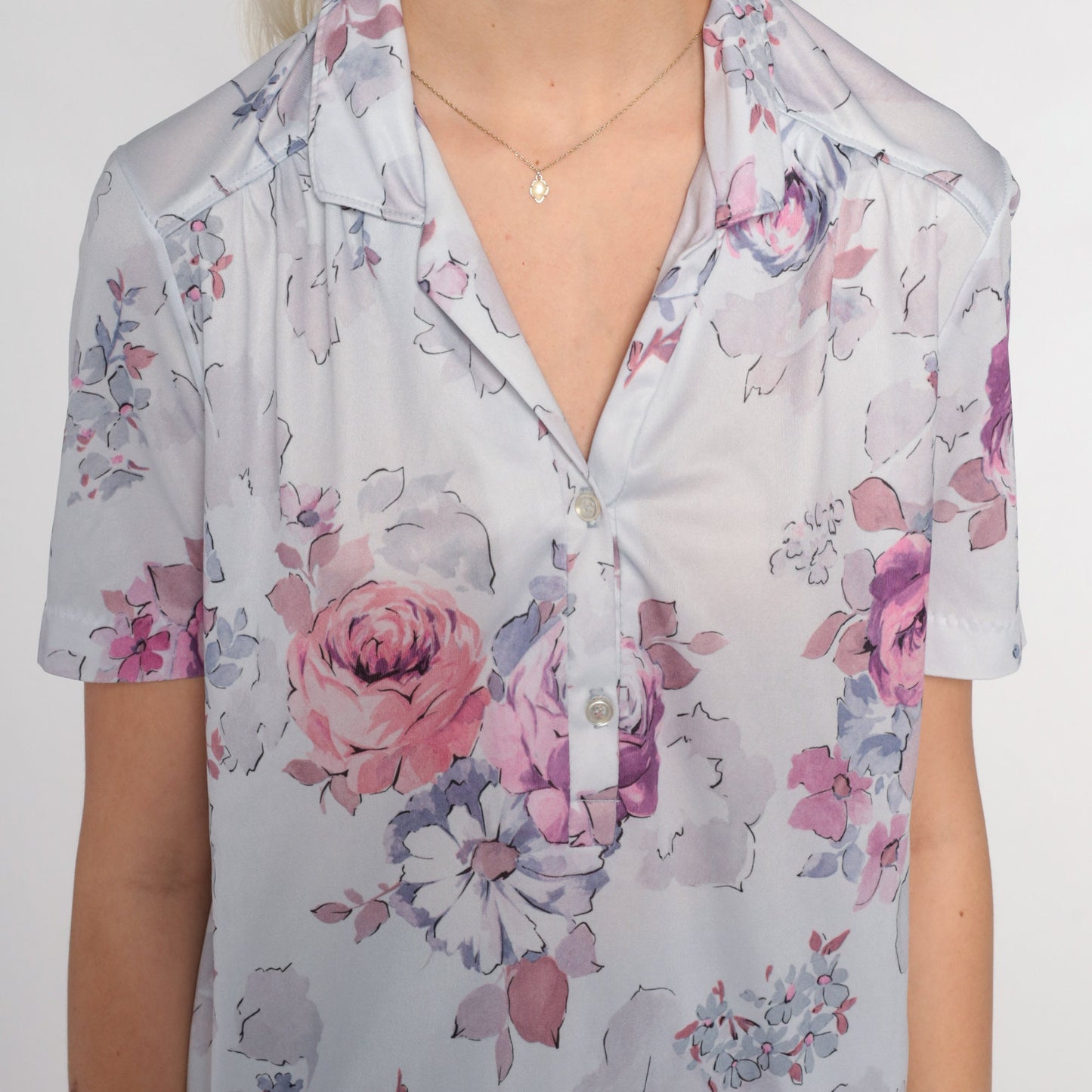 70s Lavender Floral Rose Print Collared Blouse Short Sleeve V Neck Medium Large