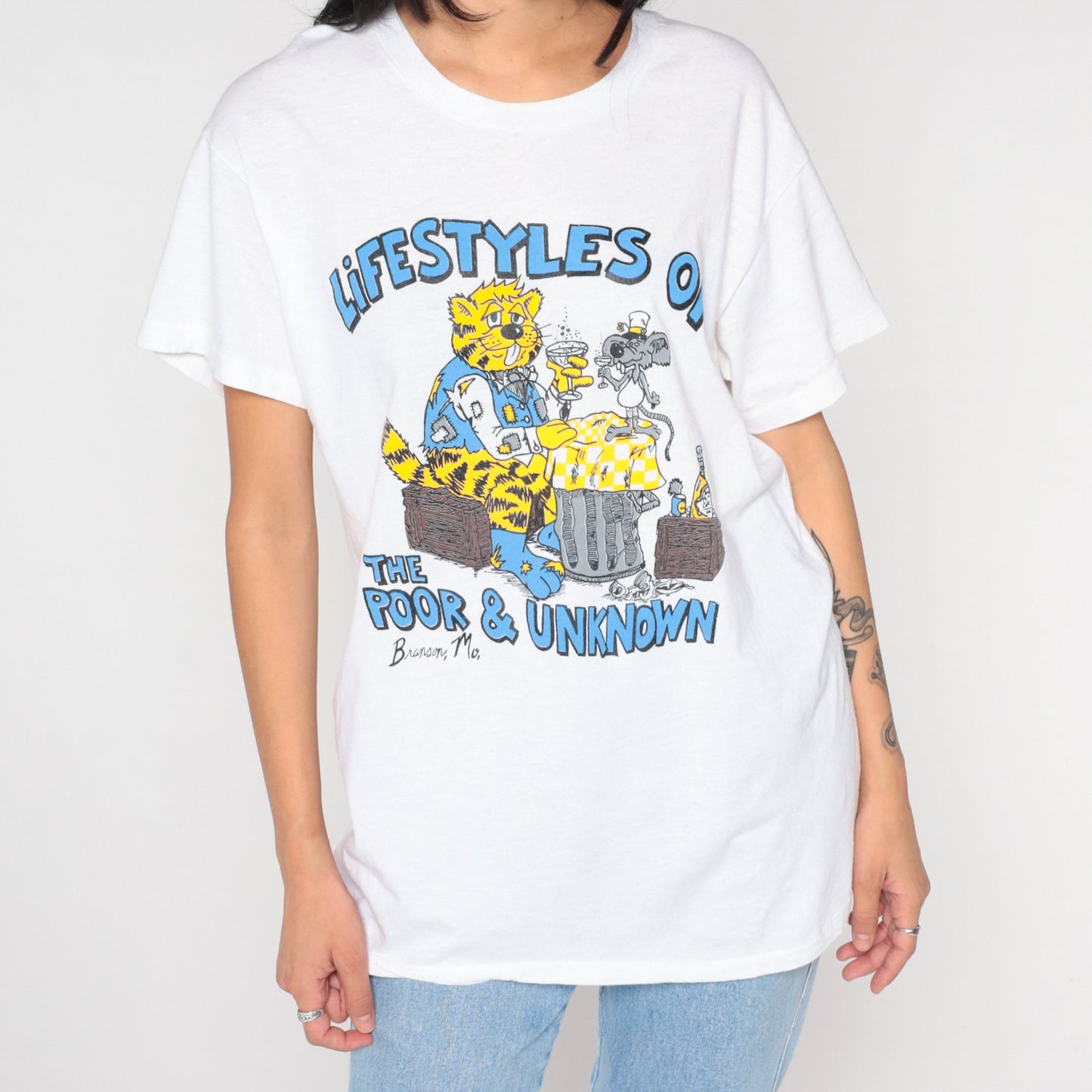 80s Lifestyles of the Poor and Unknown Cat Branson Missouri Graphic Tee Medium