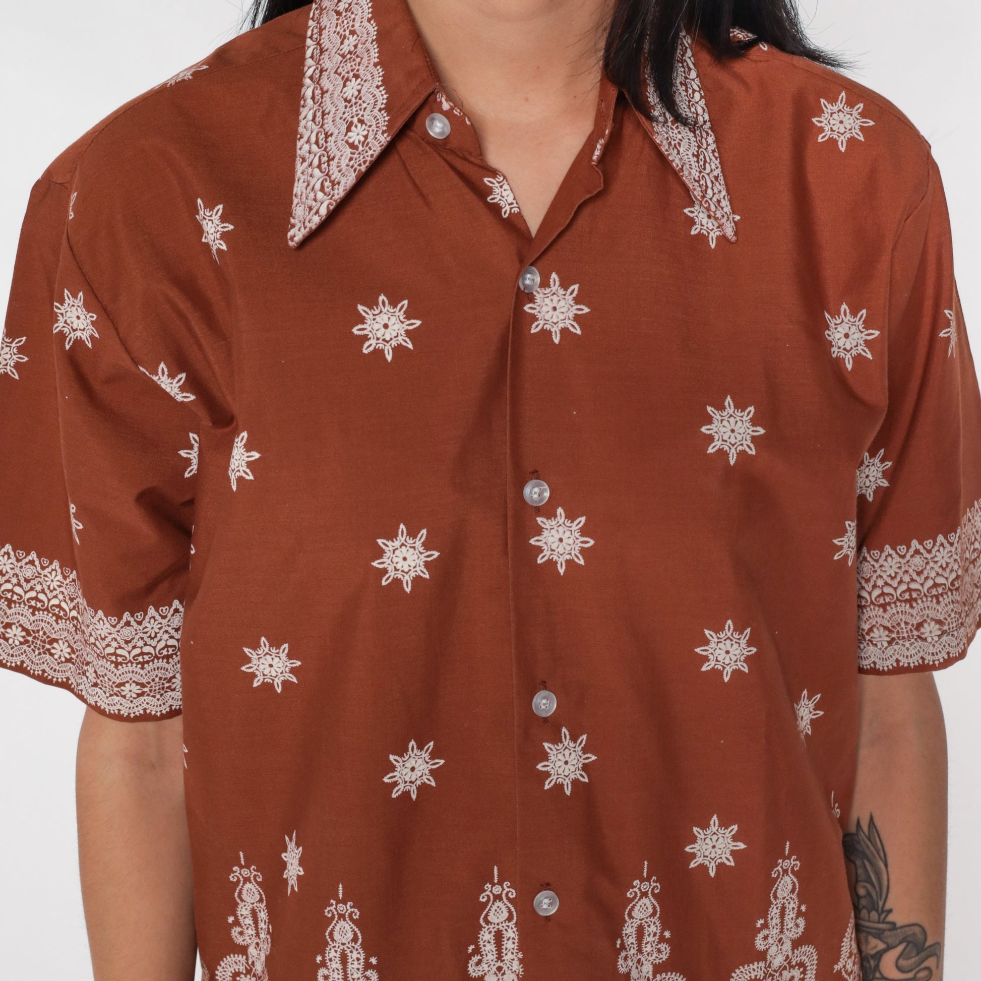 90s Batik Floral Button Up Shirt Brown White Geometric Print Medium