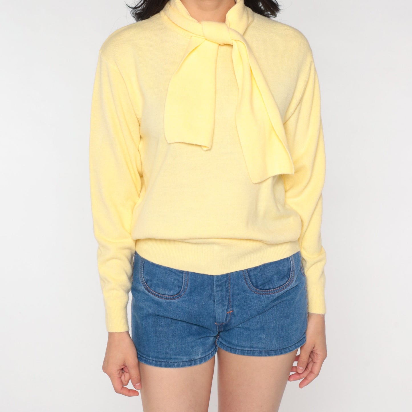 80s Pale Yellow Ascot Sweater Knit Pullover Necktie Medium M