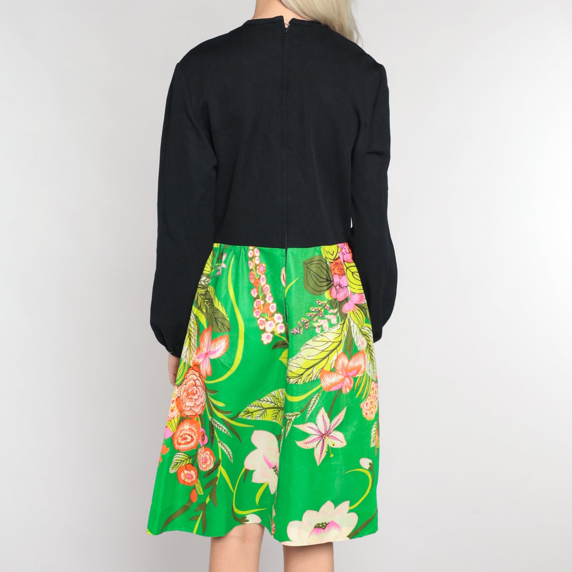 70s Floral Dress Black Green Keyhole Tie Knee Length Balloon Sleeve Medium