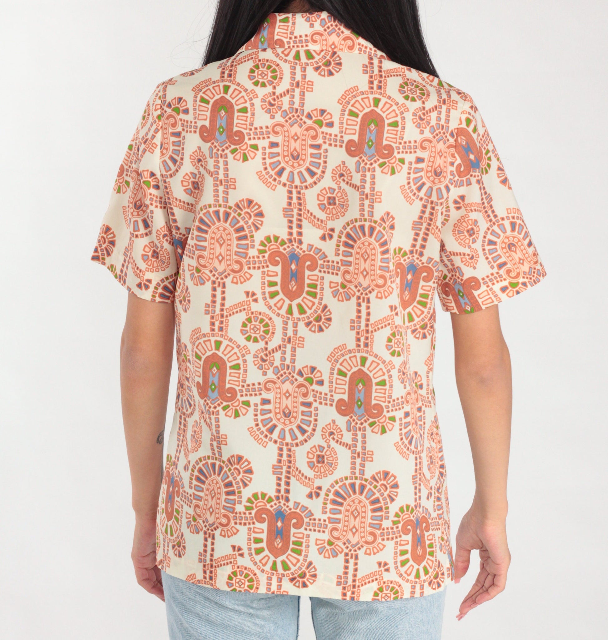 70s Abstract Geometric Print Button-Up Blouse Off-White Dagger Collar Small