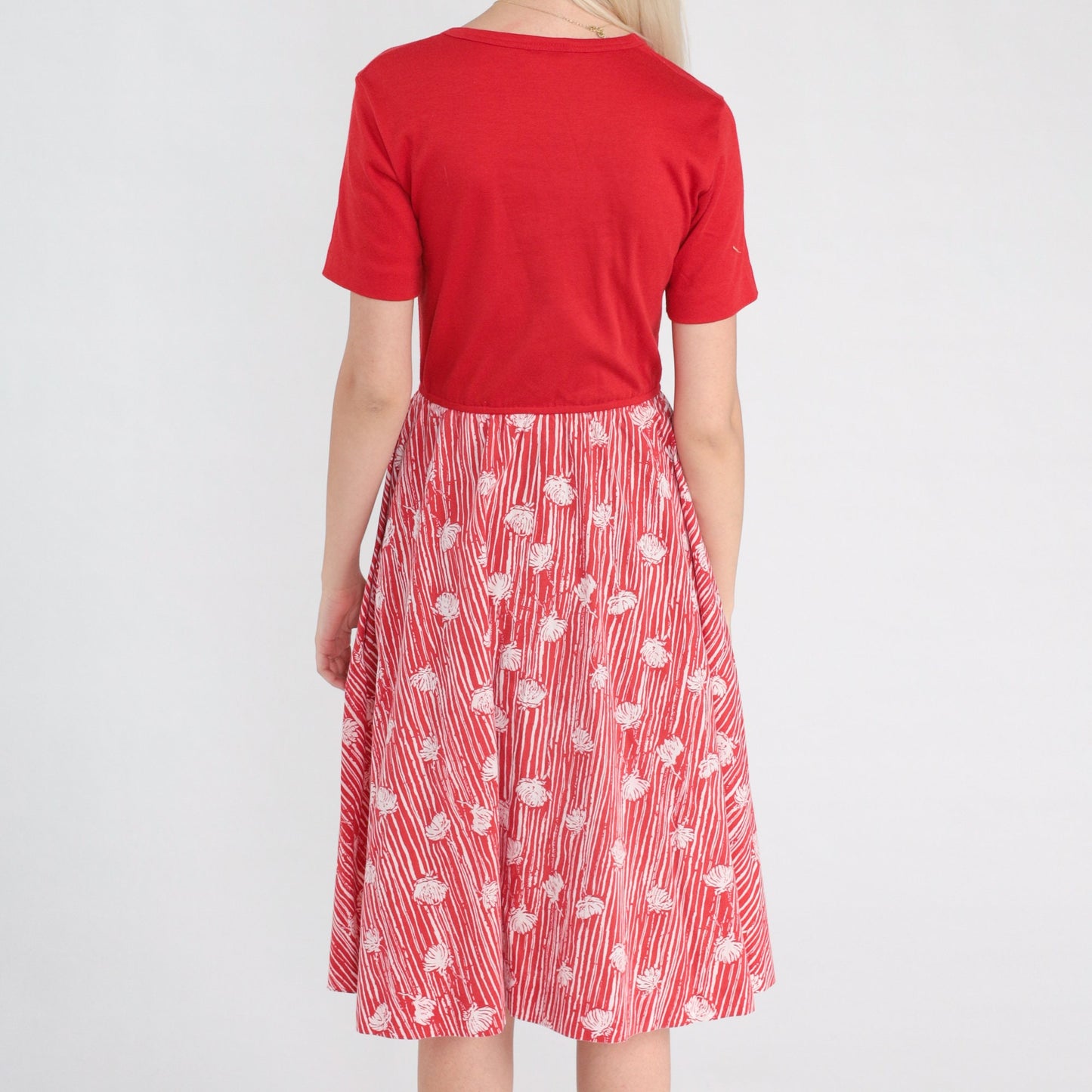 70s Red Floral Midi Dress High Waist Scoop Neck Short Sleeve Small Medium