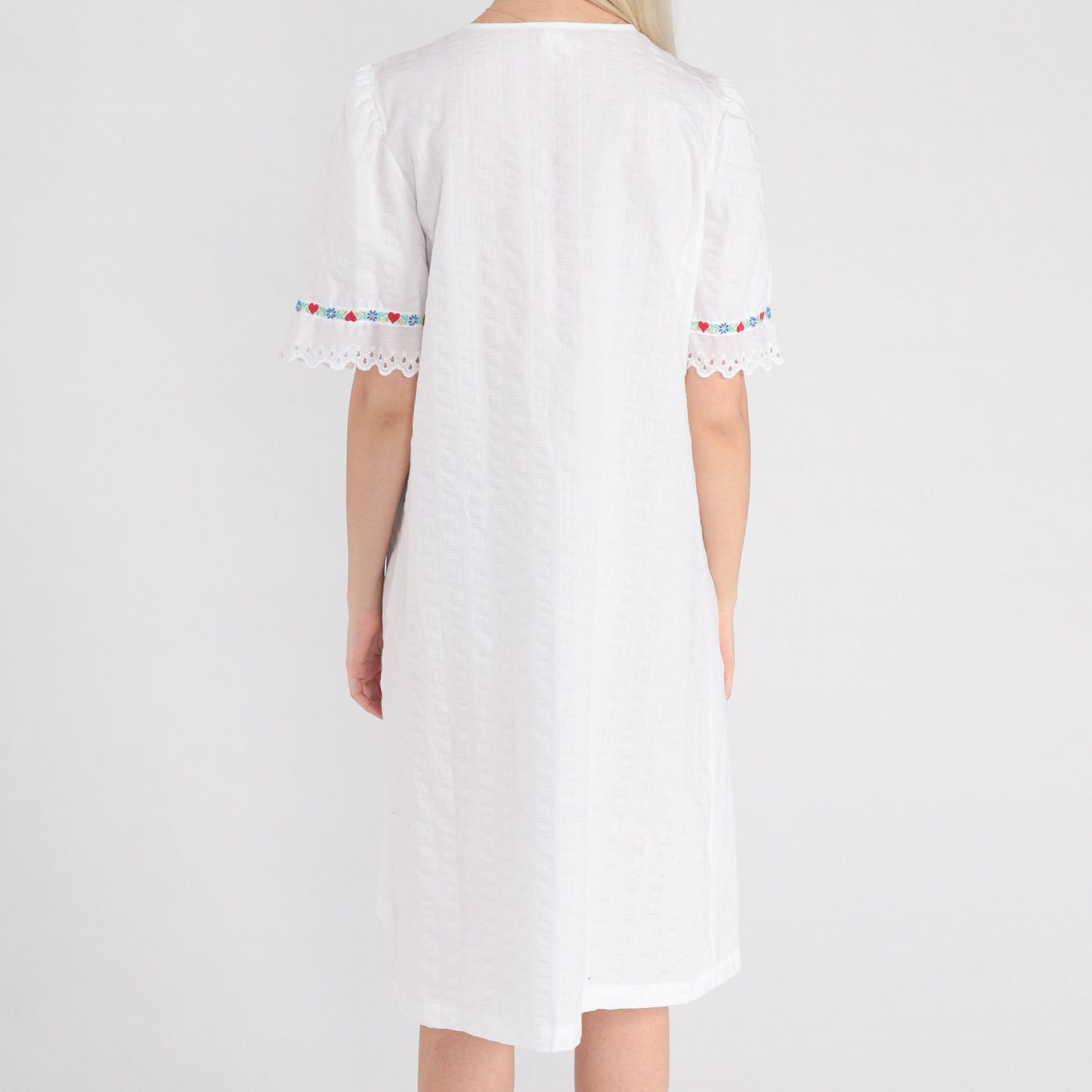 70s White Eyelet Lace Midi Lounge Dress Puff Sleeve Button Front Medium