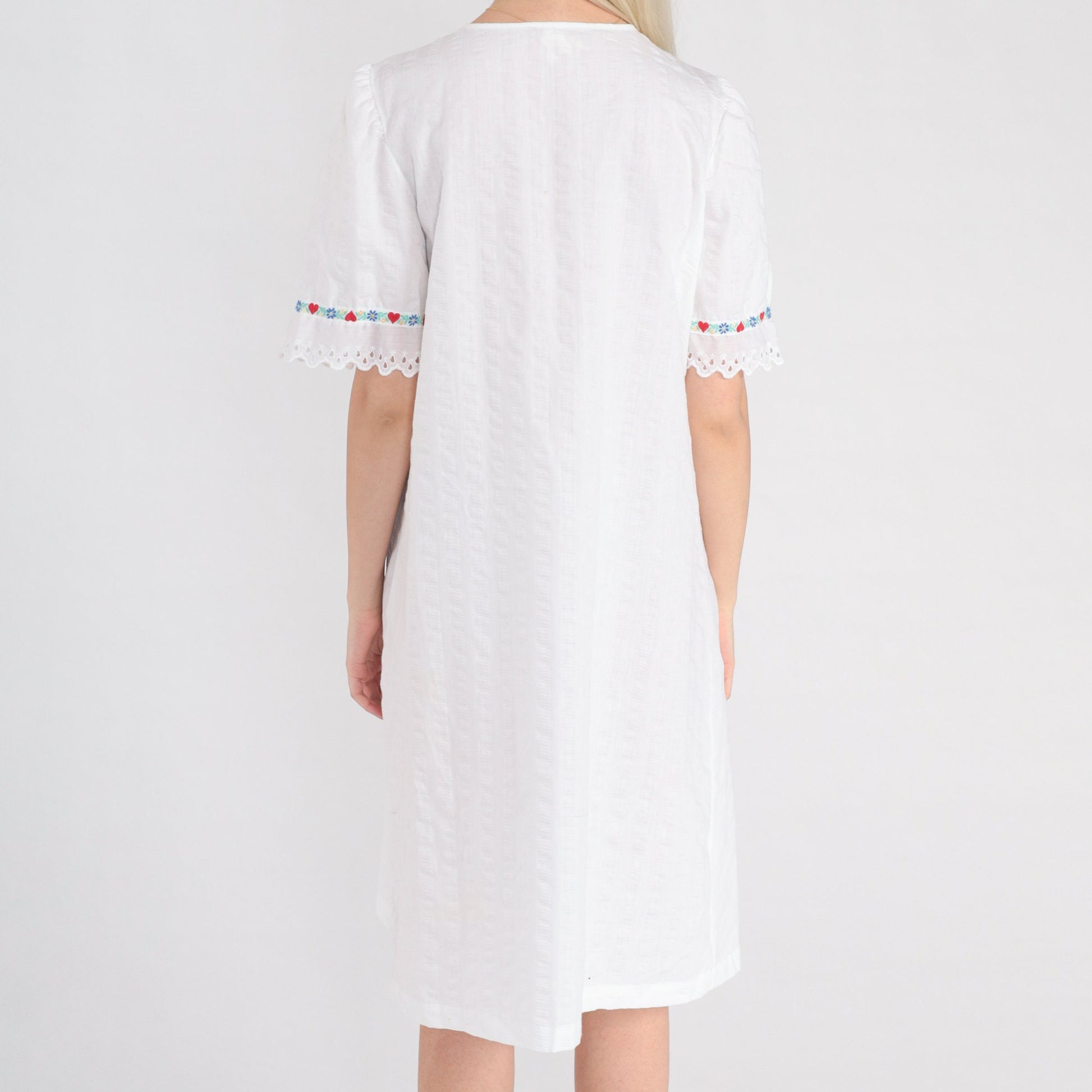 70s White Eyelet Lace Midi Lounge Dress Puff Sleeve Button Front Medium