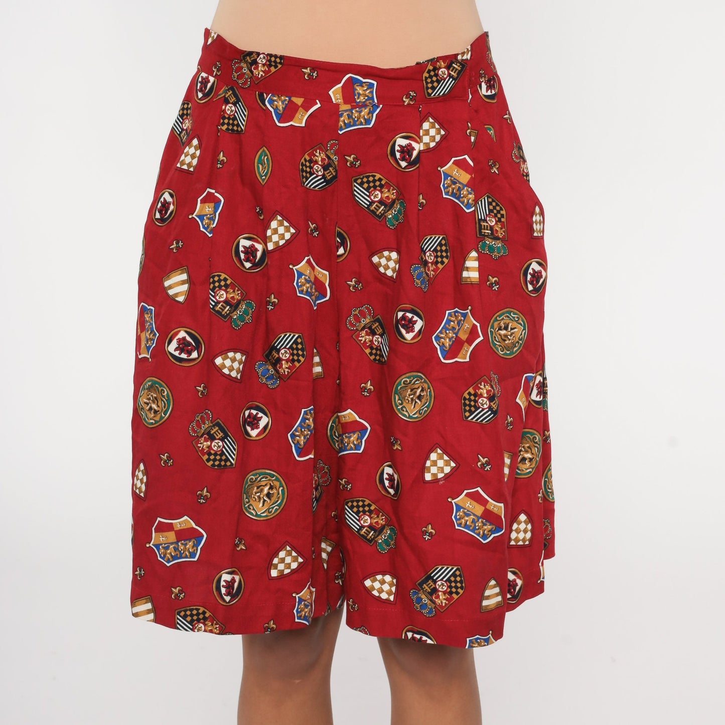 90s Baroque Lion Crest Fleur de Lis Wide Leg Shorts Red Rayon Medium