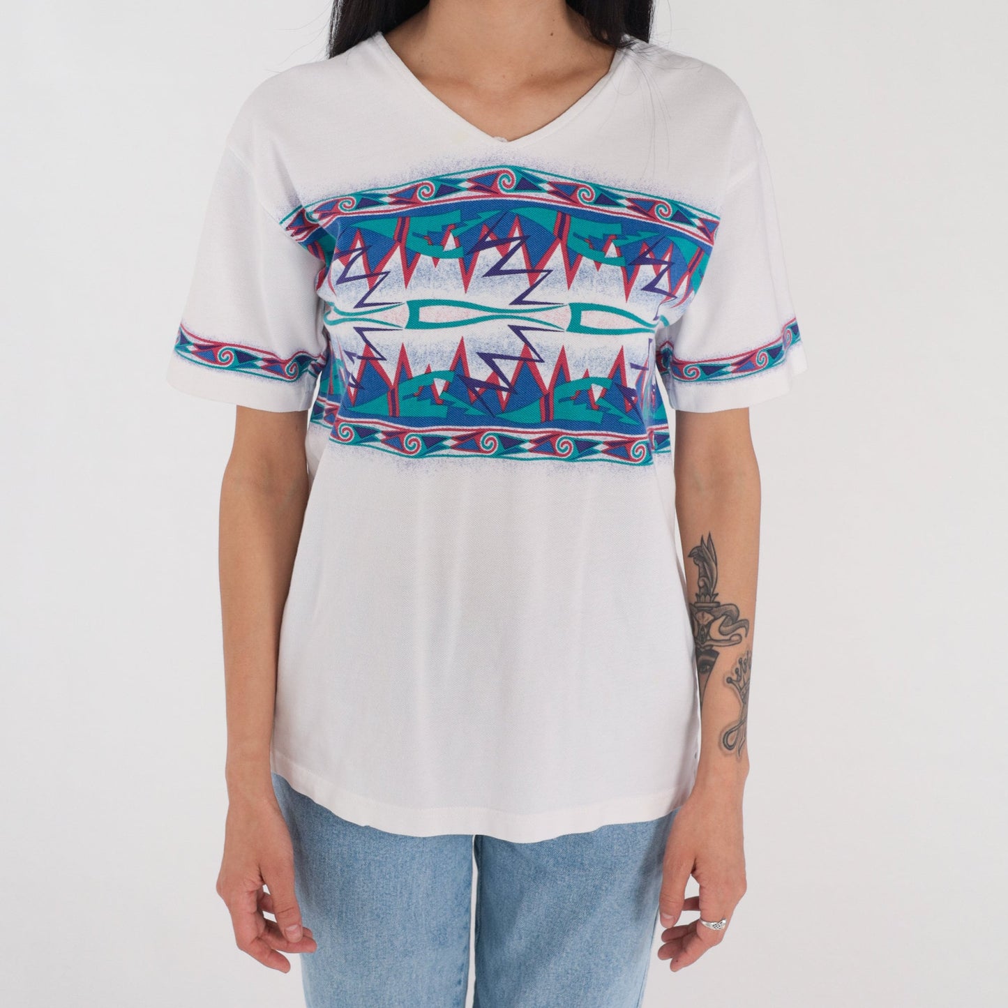 90s Abstract Geometric Print V-Neck T-Shirt White Blue Red Green Small