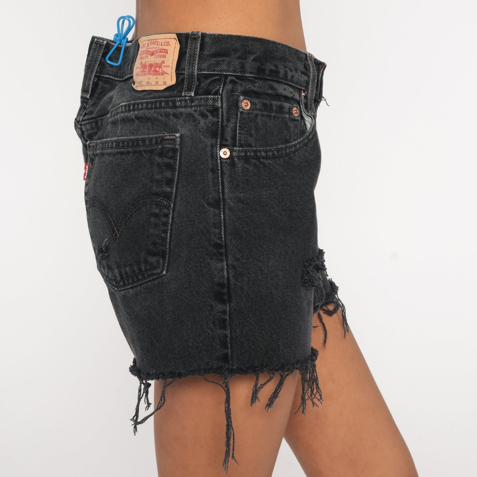 Y2K Levi's 550 Black Denim Cutoff Shorts Ripped Frayed Small