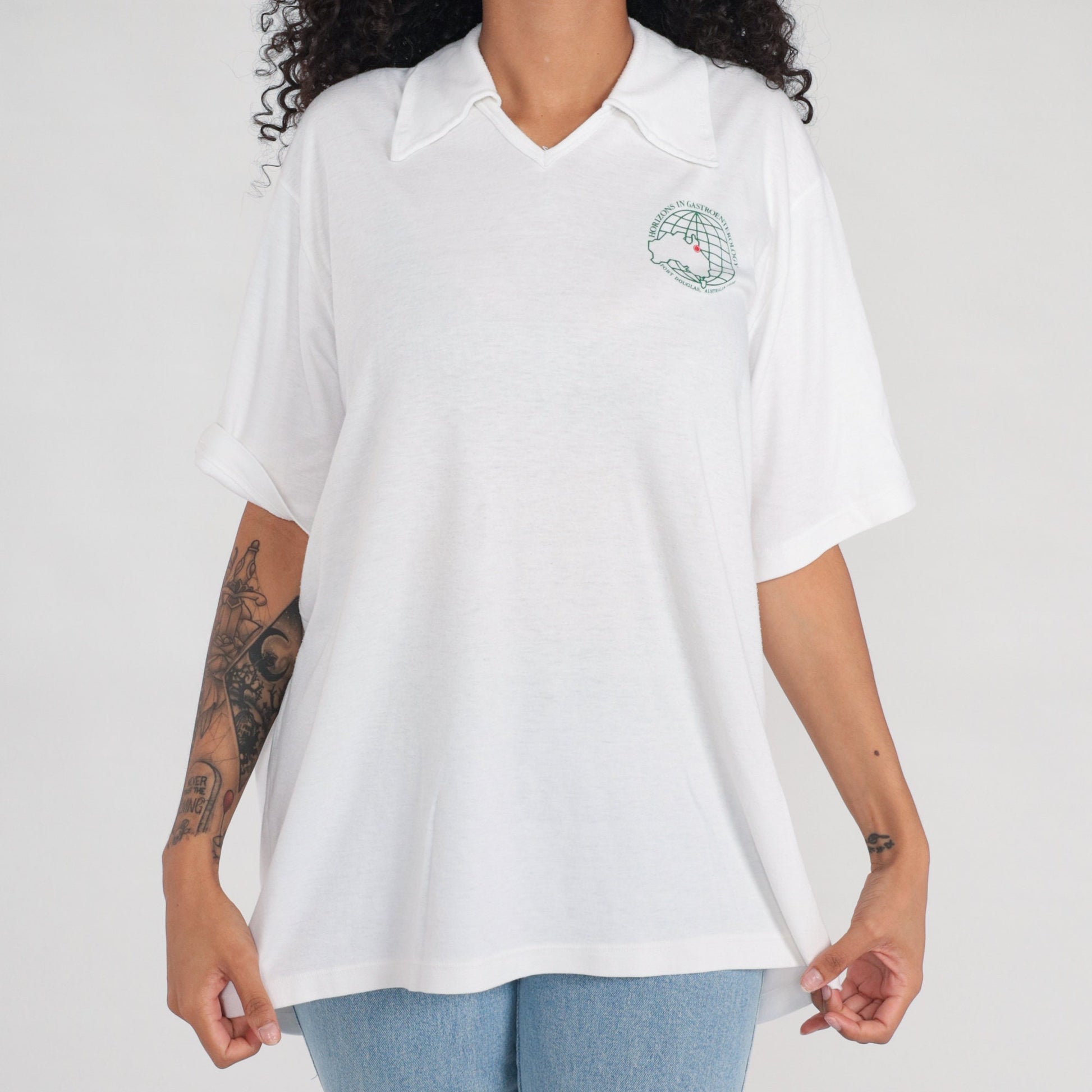 90s Horizons in Gastroenterology Port Douglas Australia Graphic Tee White Extra Large
