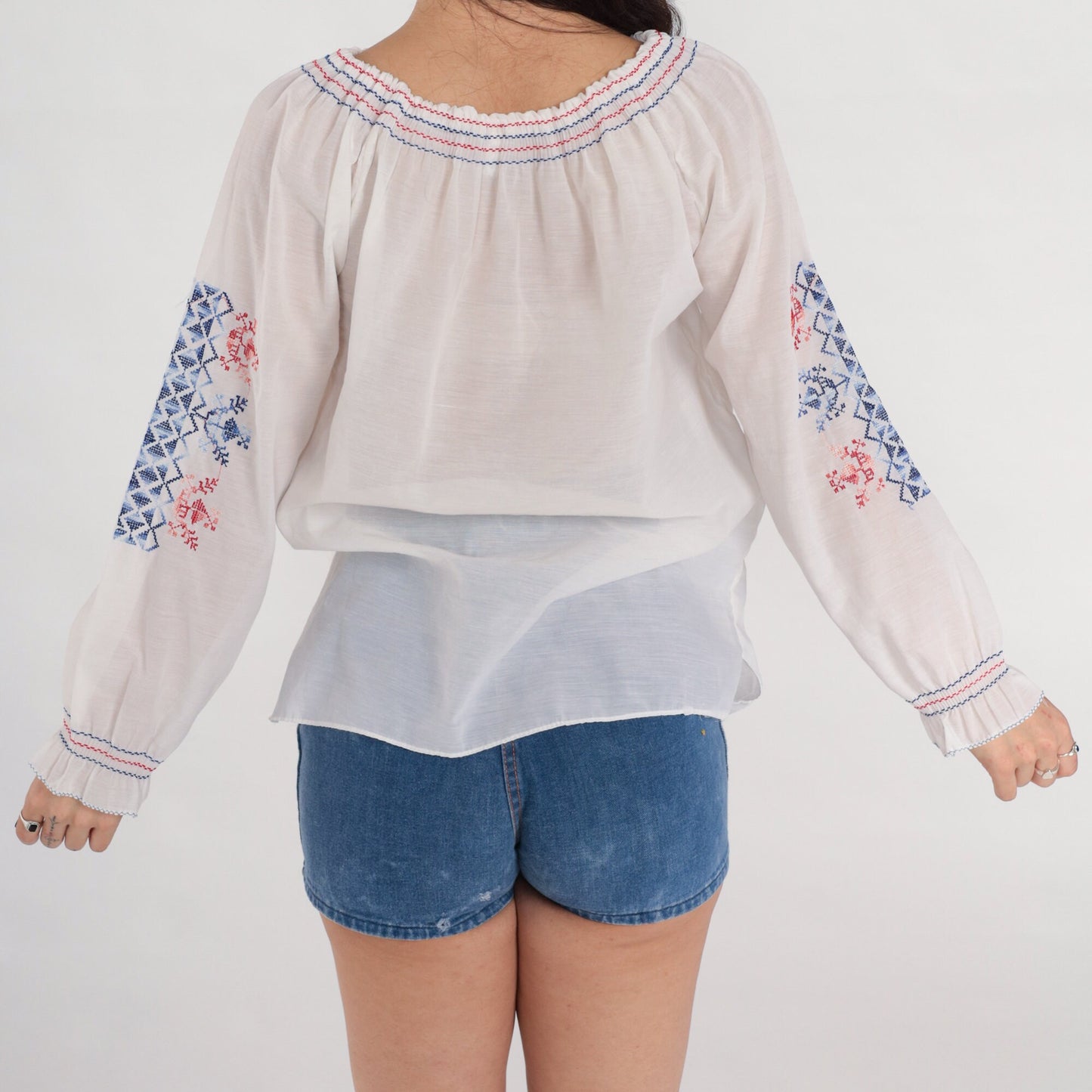 80s White Embroidered Peasant Blouse Keyhole Drawstring Neckline Small Medium