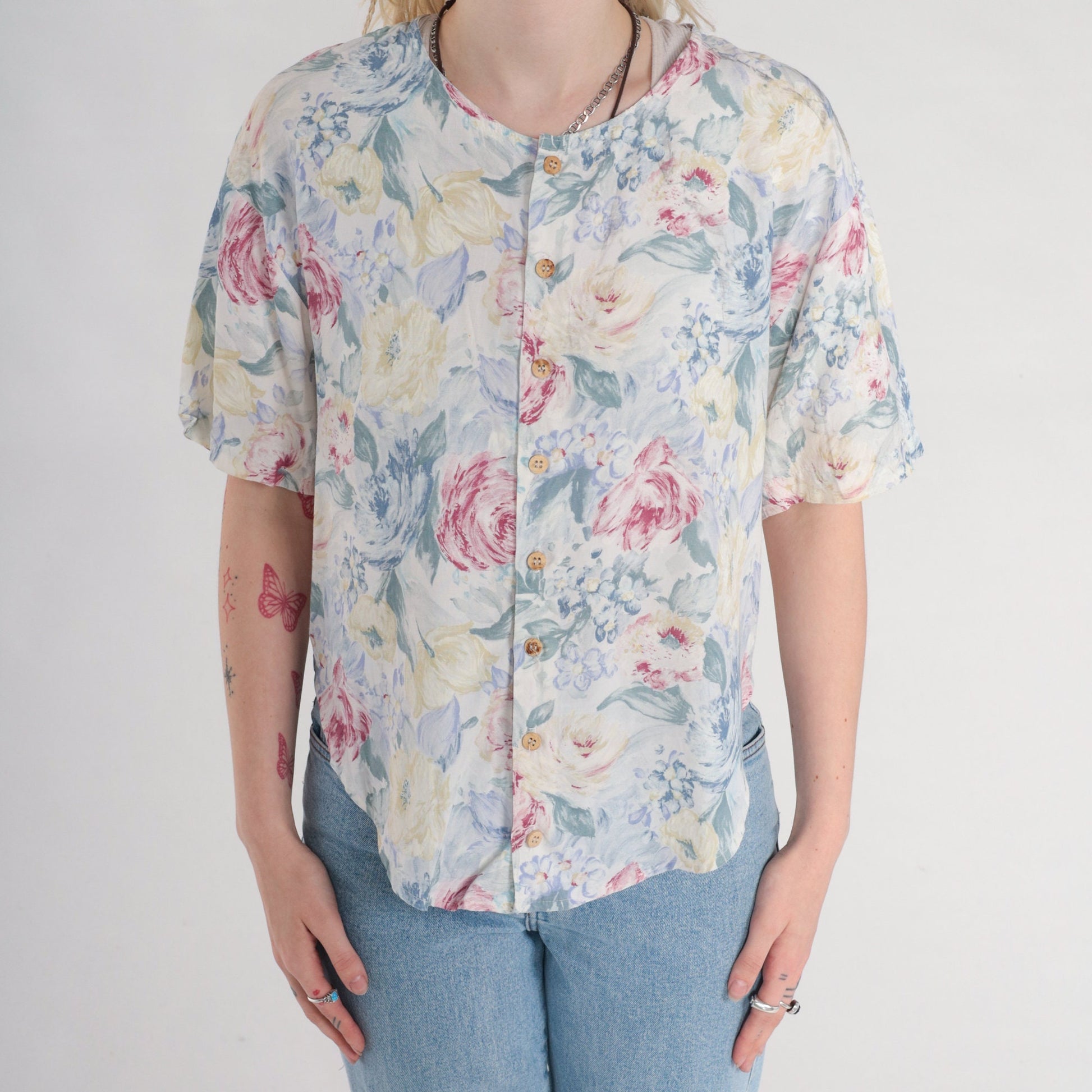 90s Rose Floral Rayon Blouse White Button-Up Short Sleeve Medium