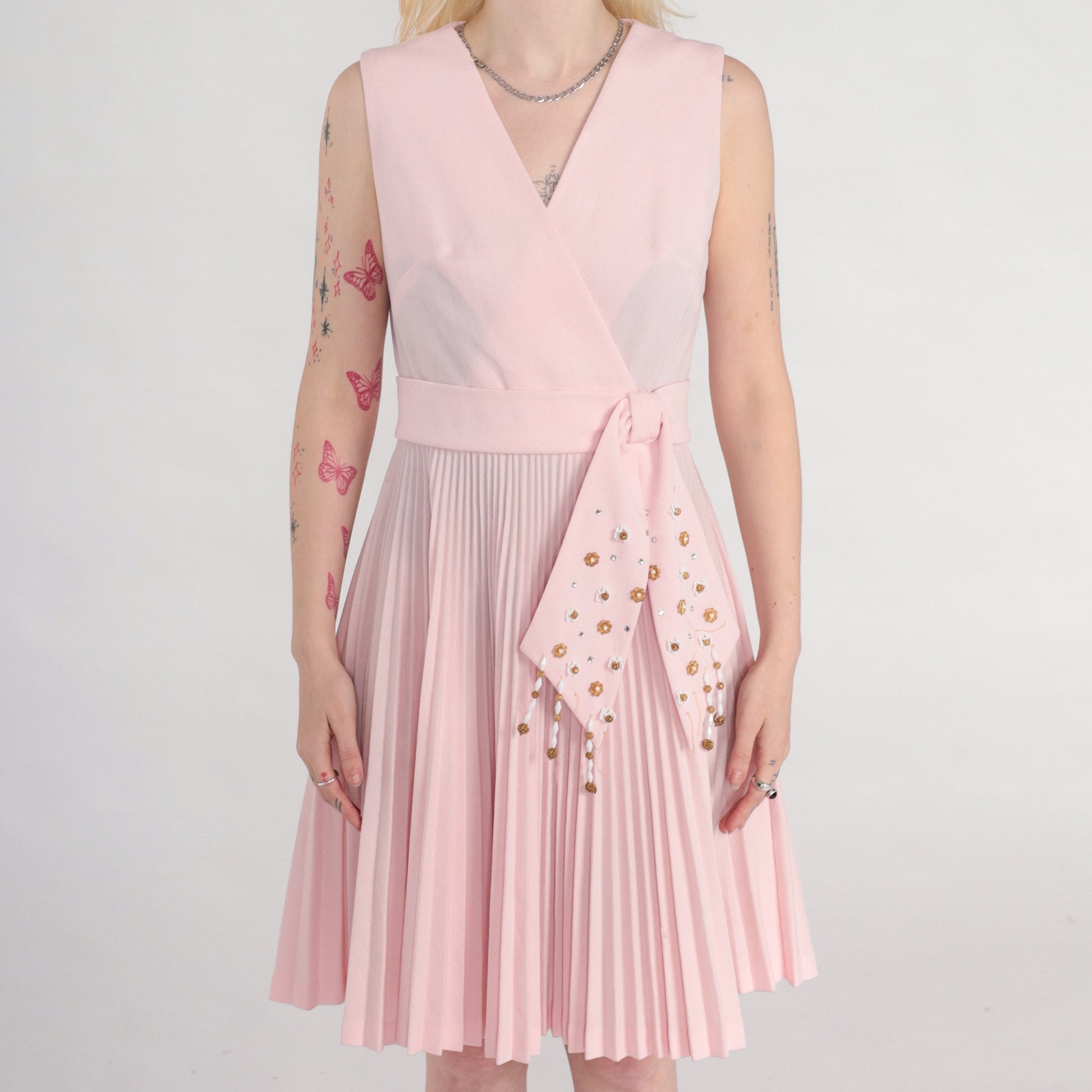 70s Baby Pink Beaded Wrap Dress Knee-Length Sleeveless V-Neck Small S