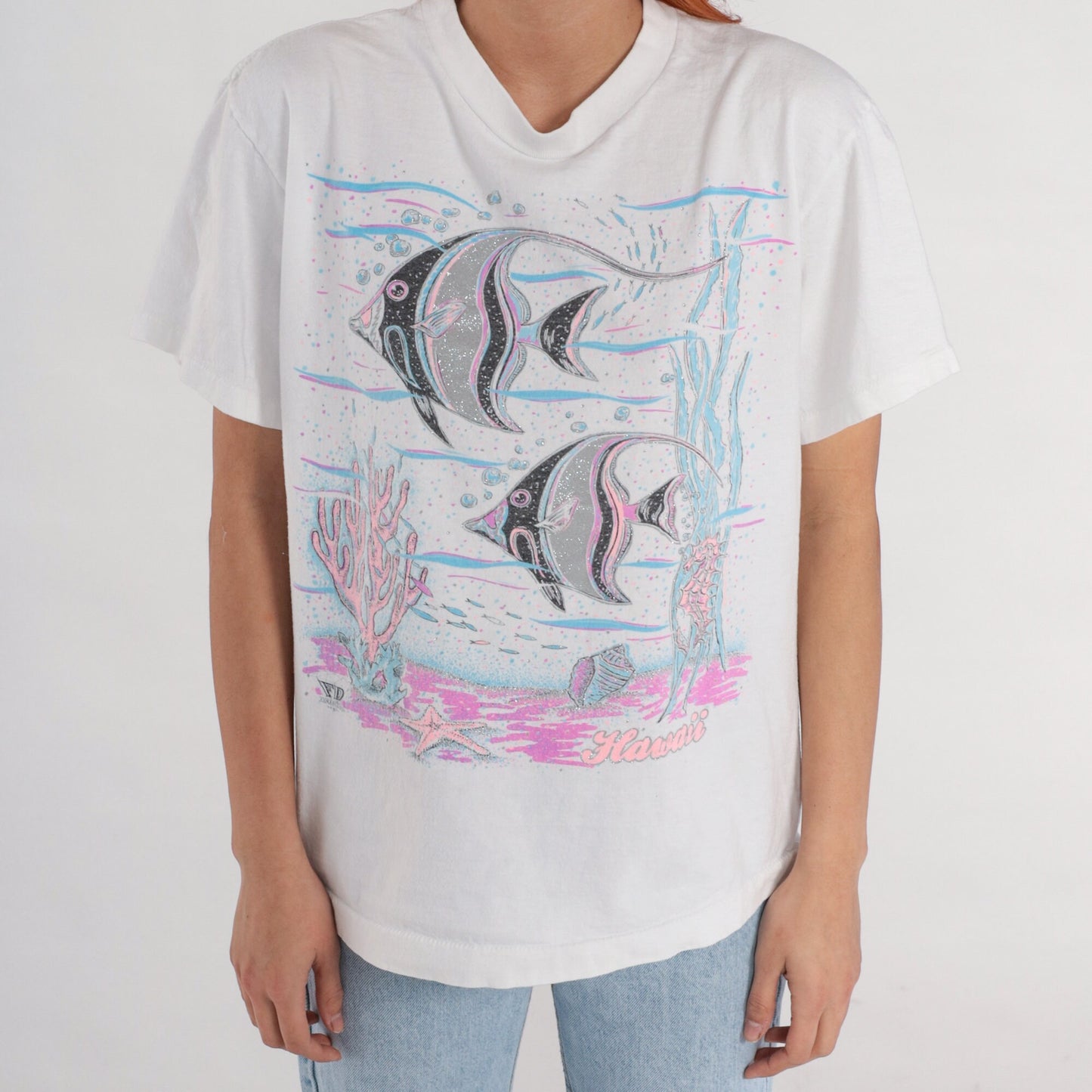 90s Hawaii Tropical Fish Graphic T-Shirt Silver Glitter Medium