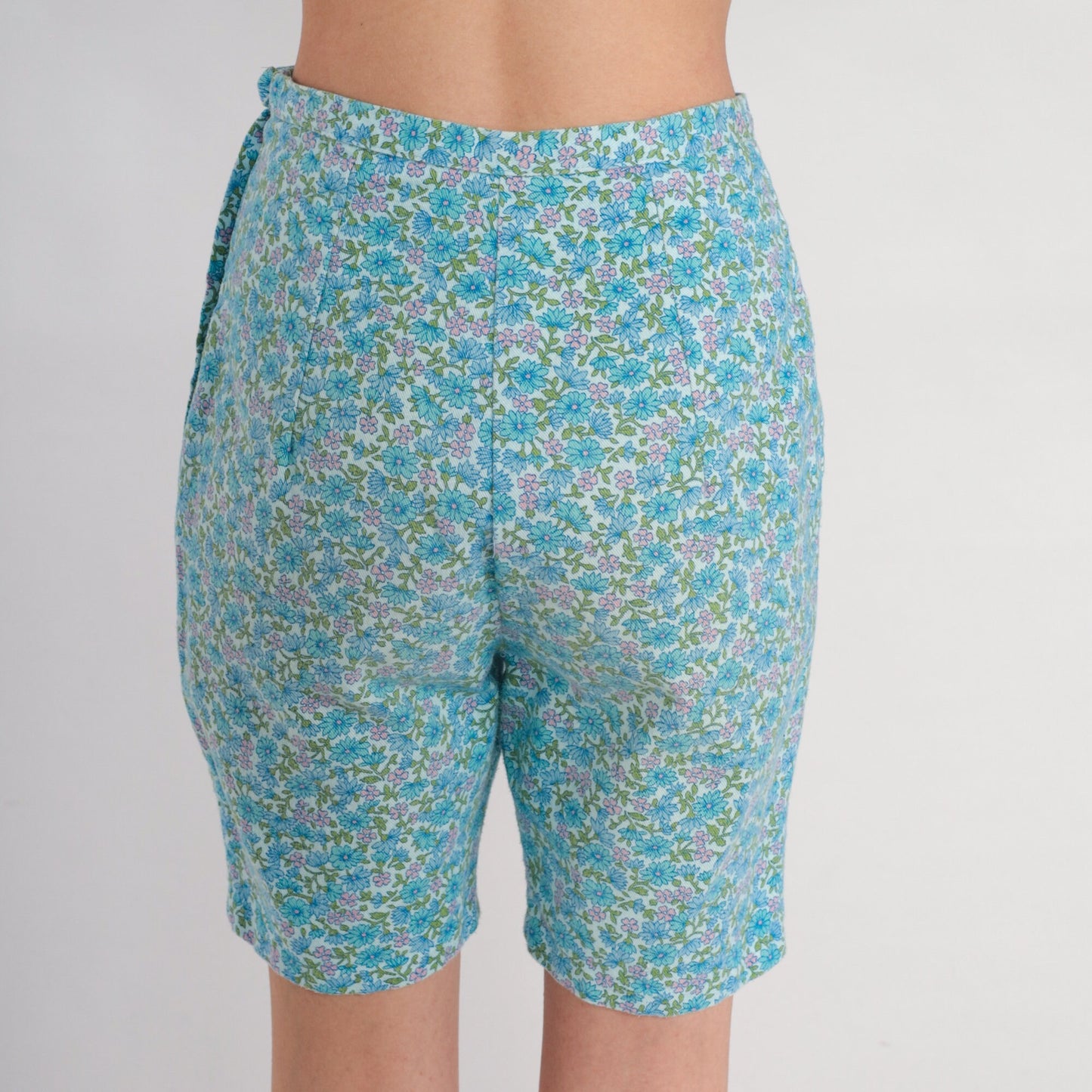 70s Blue Floral High-Waisted Shorts Cotton Flower Print Small S