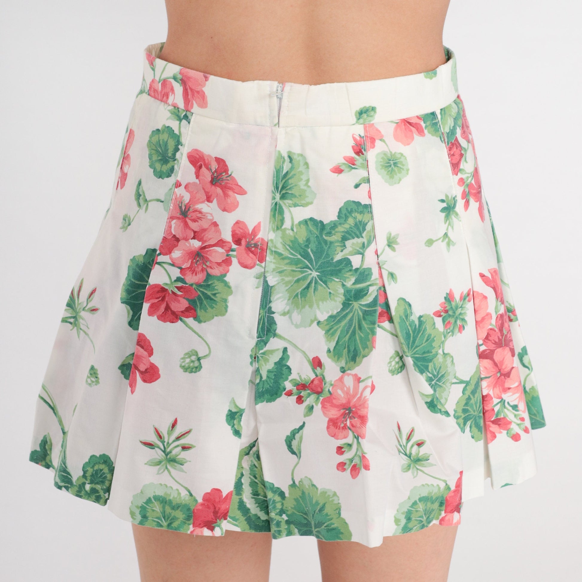 80s Floral Pleated Tennis Skirt White Mini High Waist Red Green Extra Small