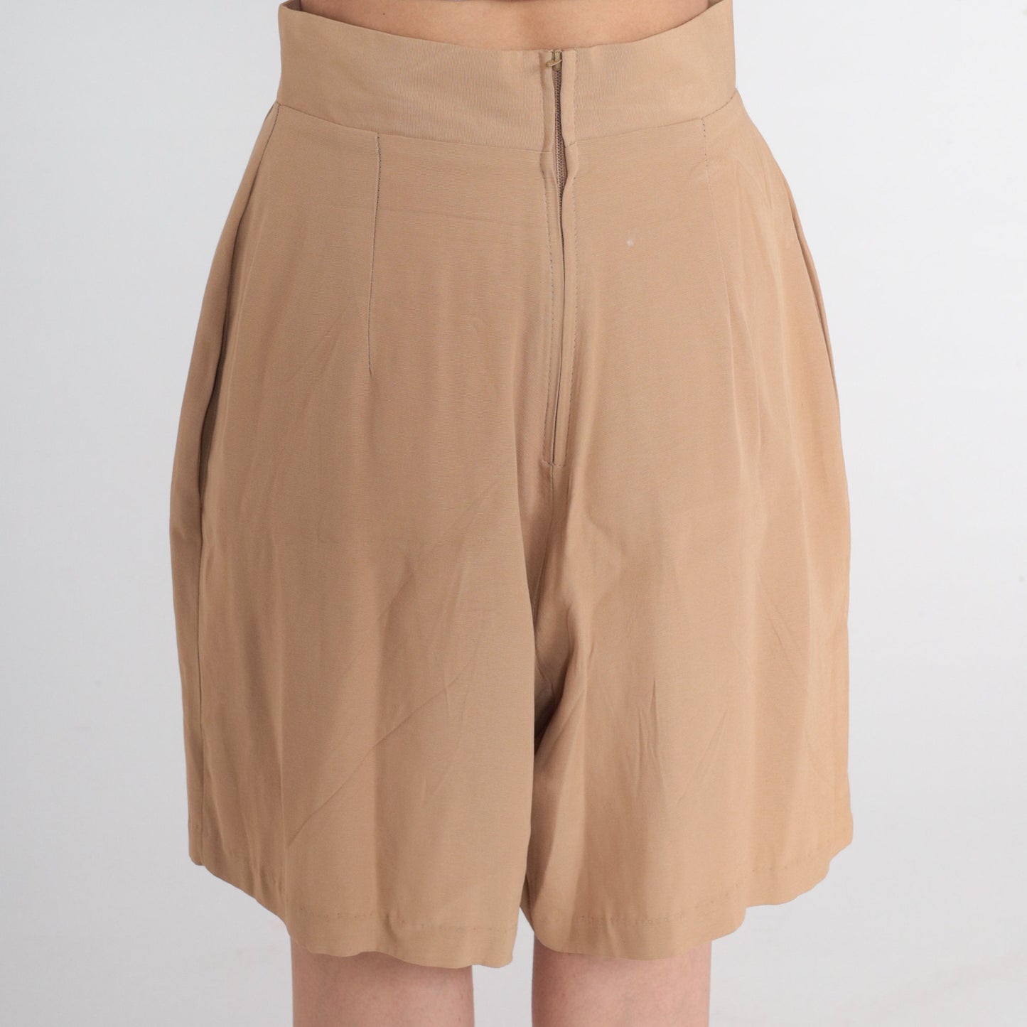 70s Tan Pleated High-Waisted Trouser Shorts Mid Length Small