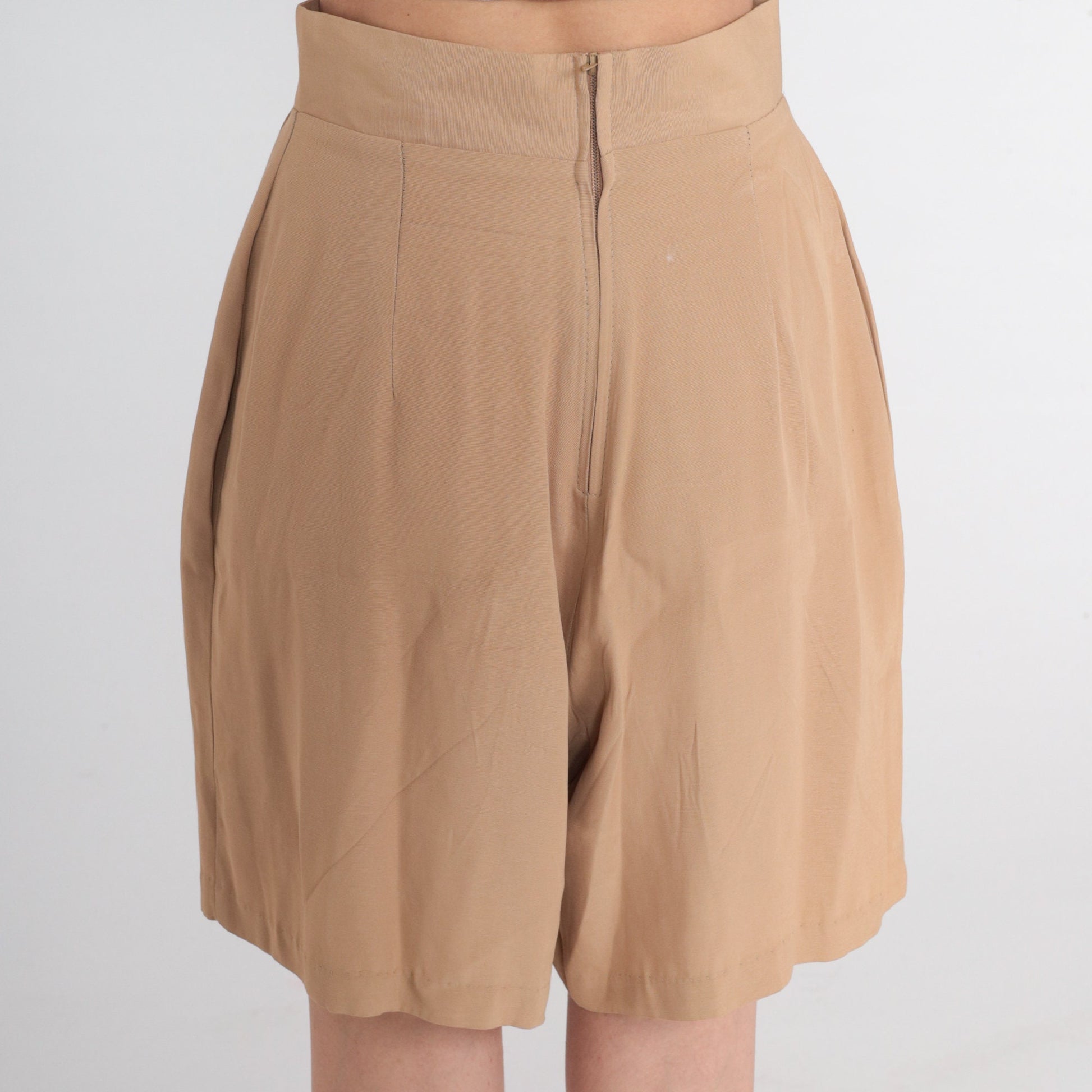 70s Tan Pleated High-Waisted Trouser Shorts Mid Length Small