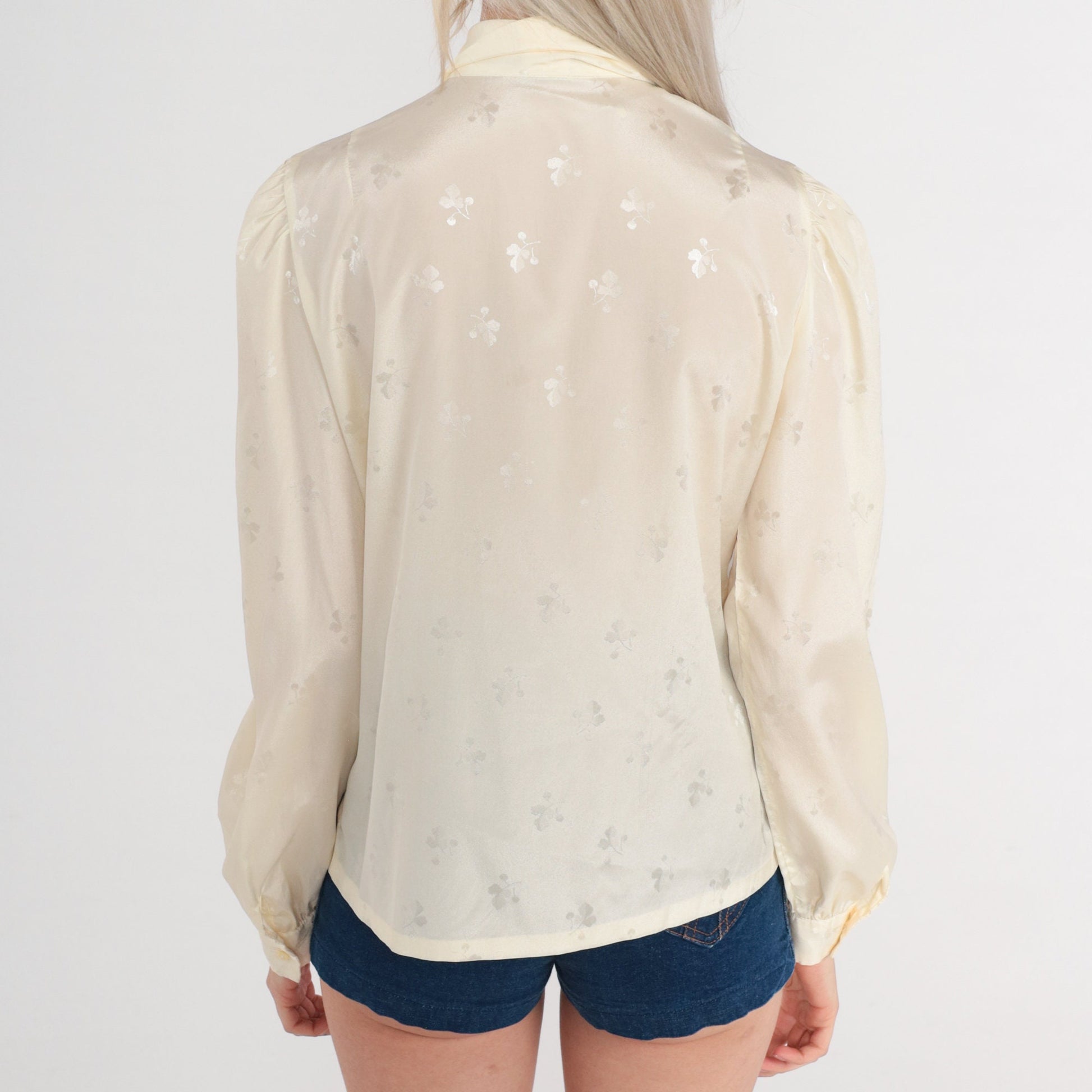 70s Cream Embossed Floral Blouse Ascot Bow Puff Sleeve Button Up Small