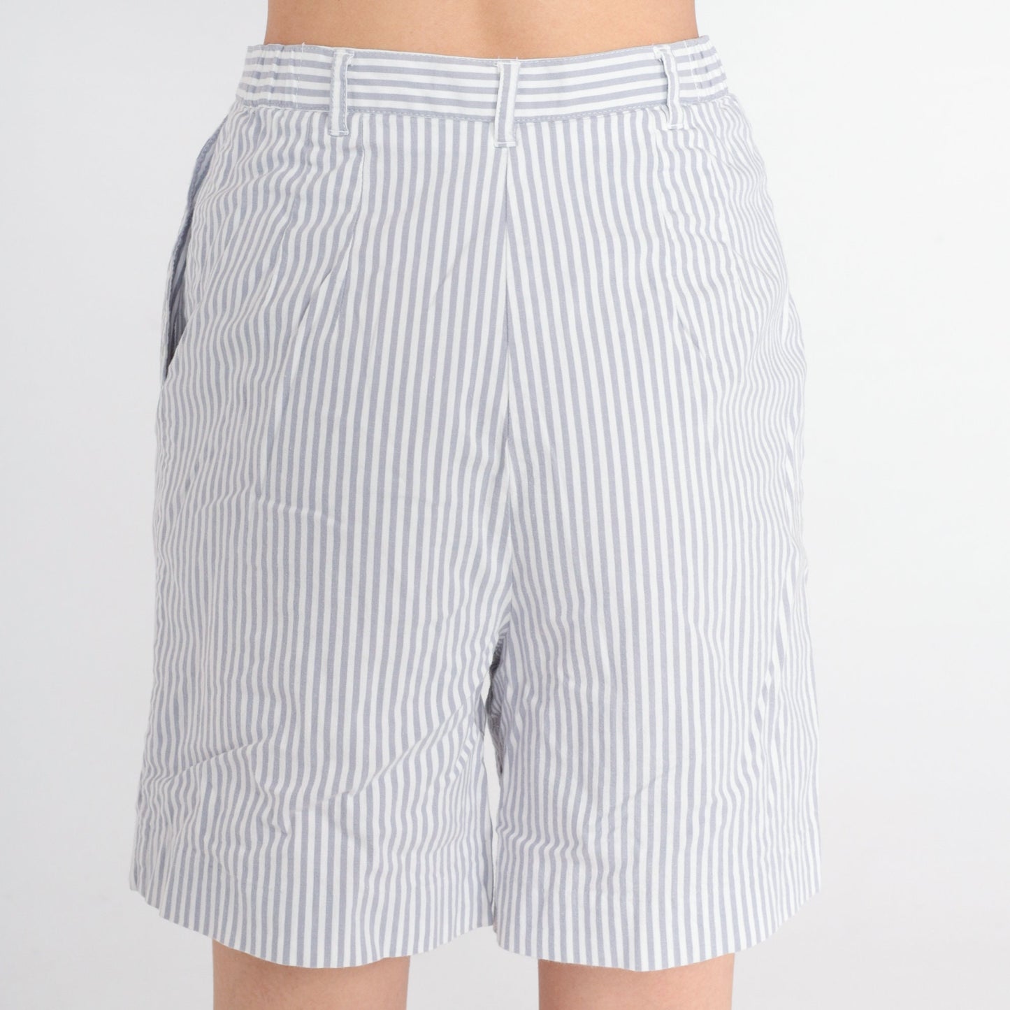 90s Striped Pleated High-Waist Shorts White Grey Pinstripe Small