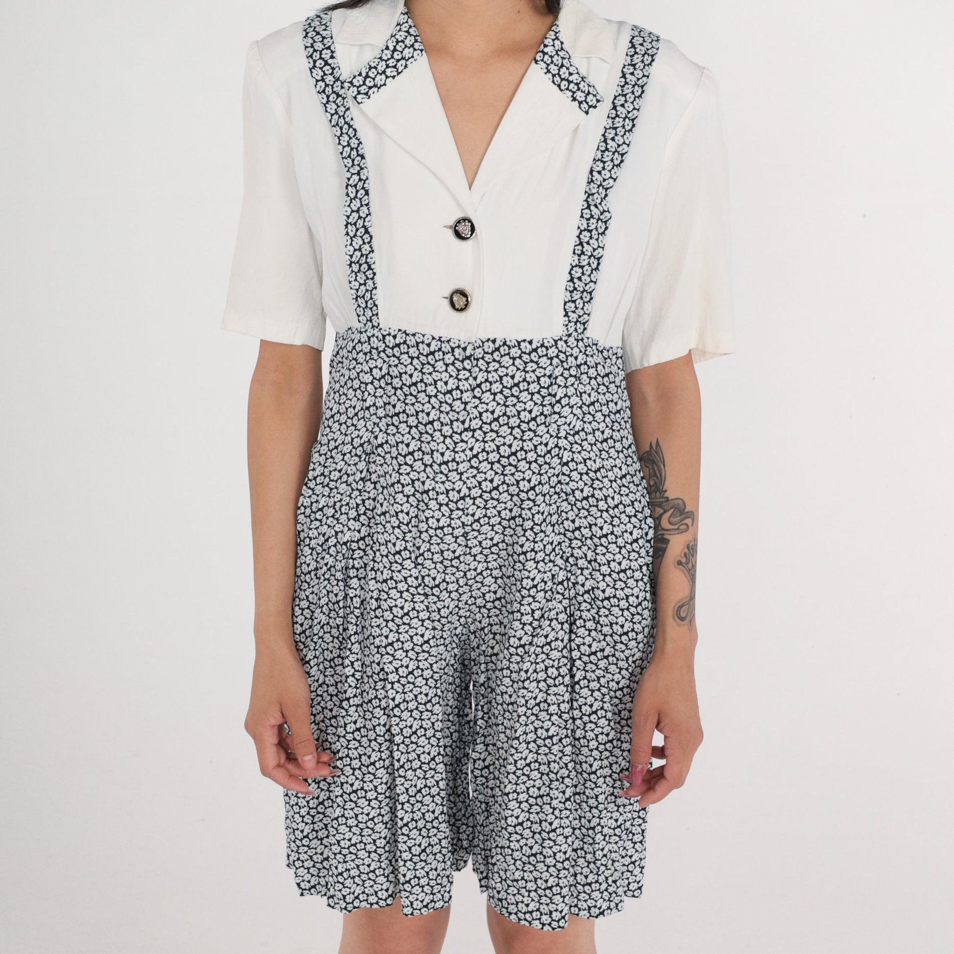 90s Floral White Romper Suspender Shorts Button-Up Empire Waist Medium M
