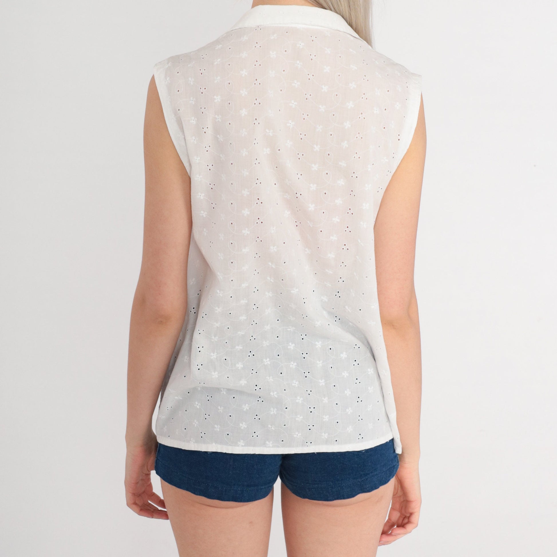 70s White Eyelet Open Front Vest Top Sleeveless Floral Cutout Pockets