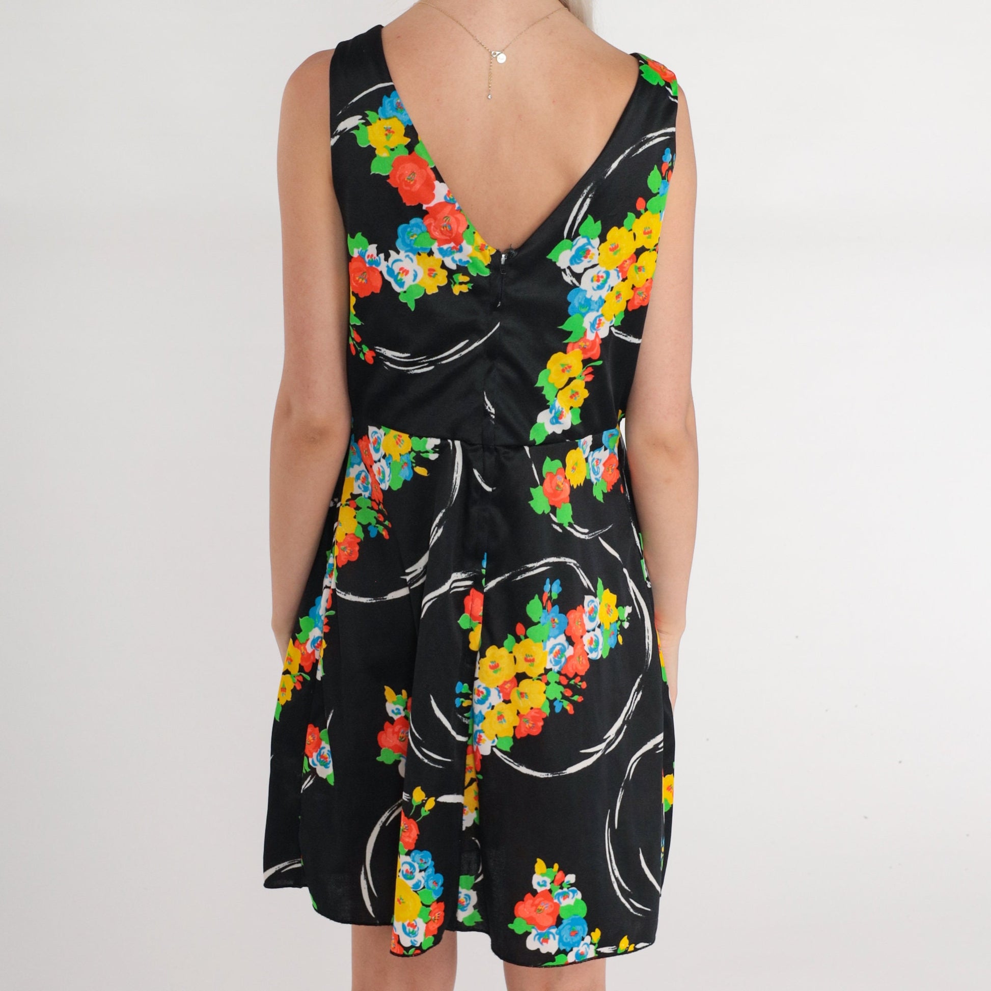 70s Black Floral Mini Dress Sleeveless V-Neck Empire Waist Medium M