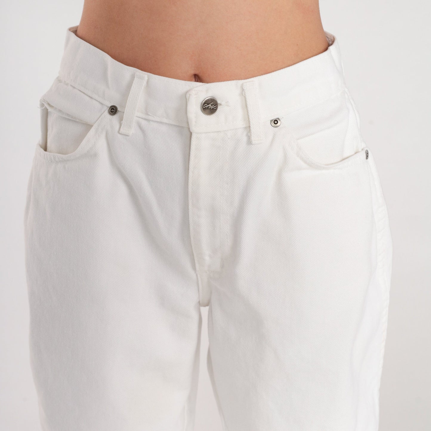 90s Chic White Denim High-Waist Straight-Leg Jeans Small 28