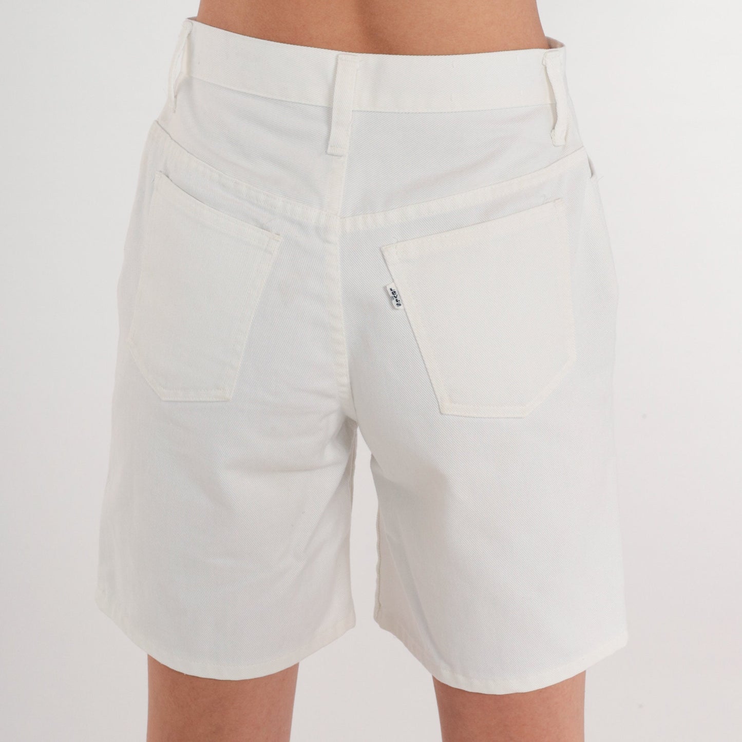 80s Levi's for Gals White Denim Shorts Mid Rise Knee Length XS