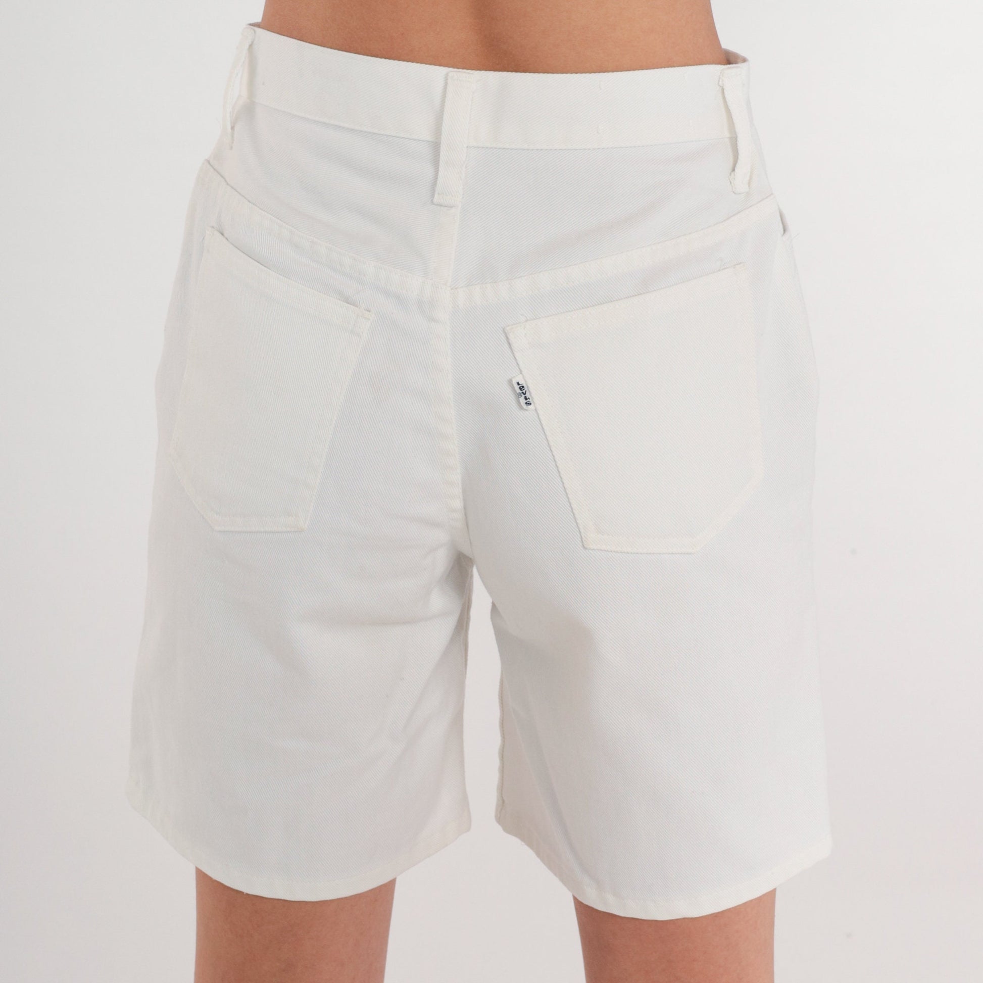 80s Levi's for Gals White Denim Shorts Mid Rise Knee Length XS
