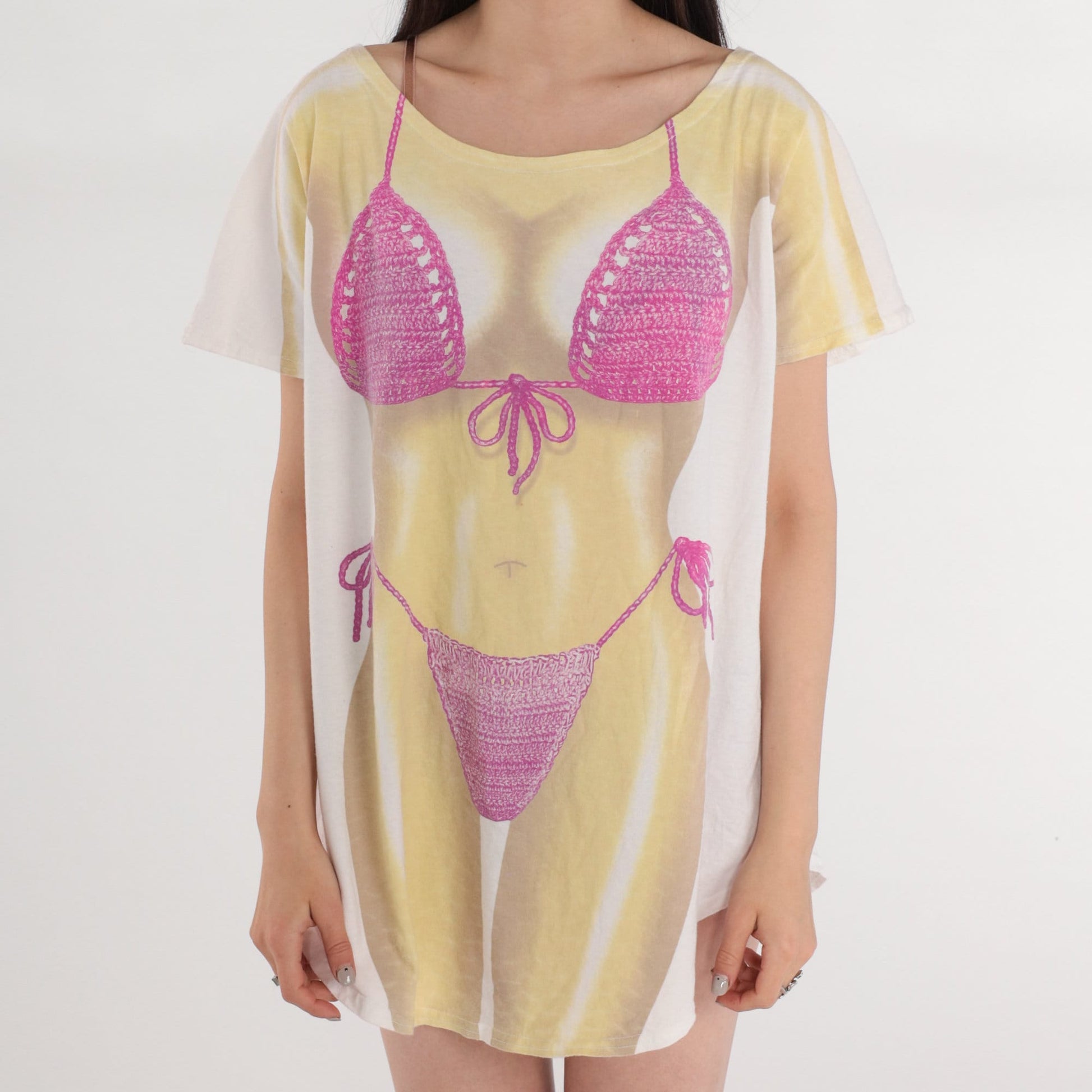 90s Airbrushed Bikini Body Graphic T-Shirt Dress Bird Legs Mini Cotton