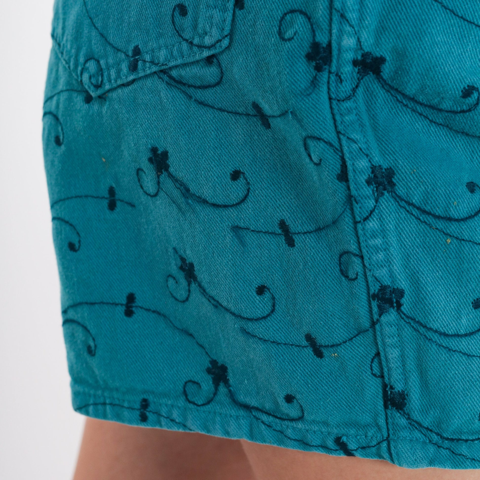 90s Teal Floral Embroidered Denim Shorts High Waist Small