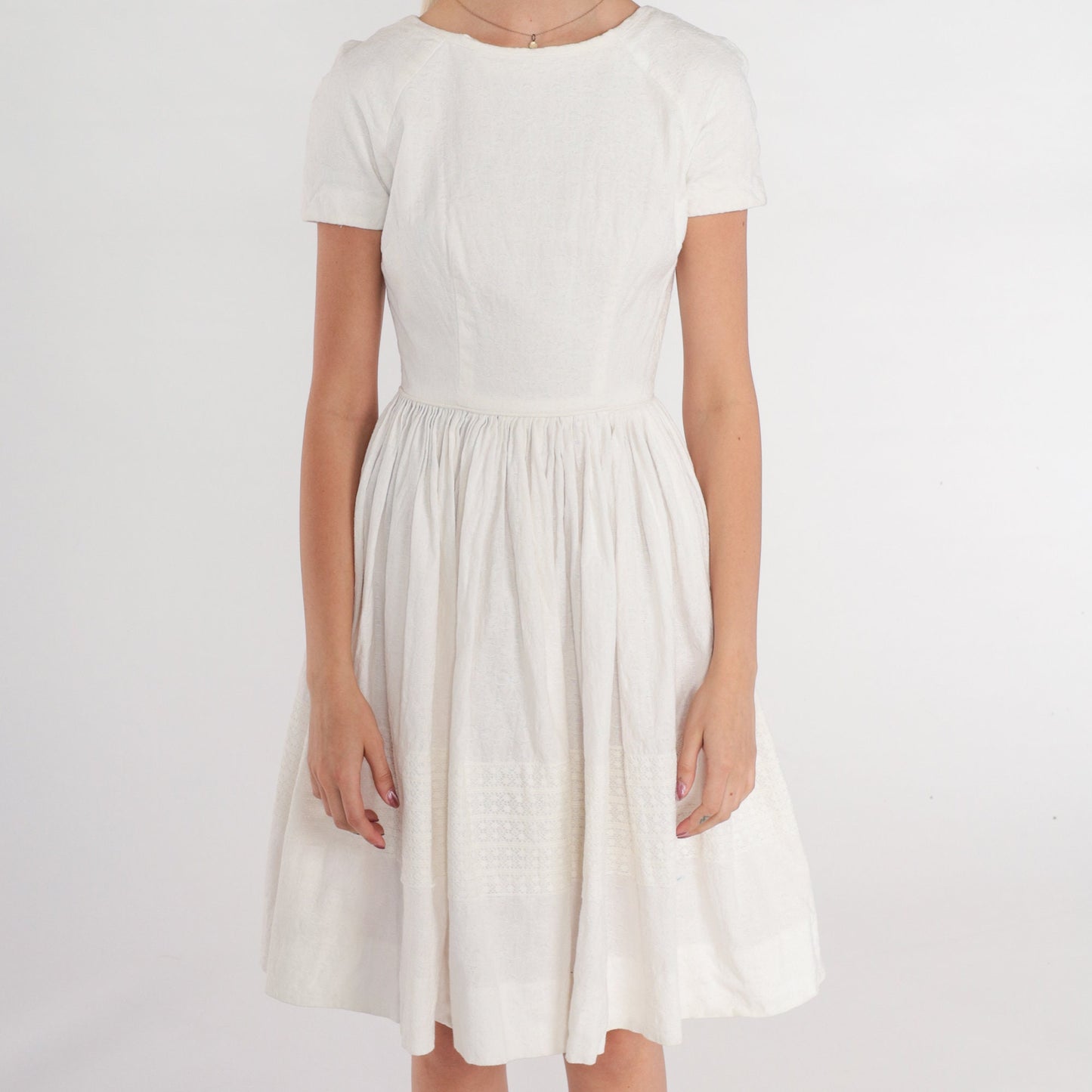 60s White Floral Lace Dress High Waist Full Skirt Knee Length XXS