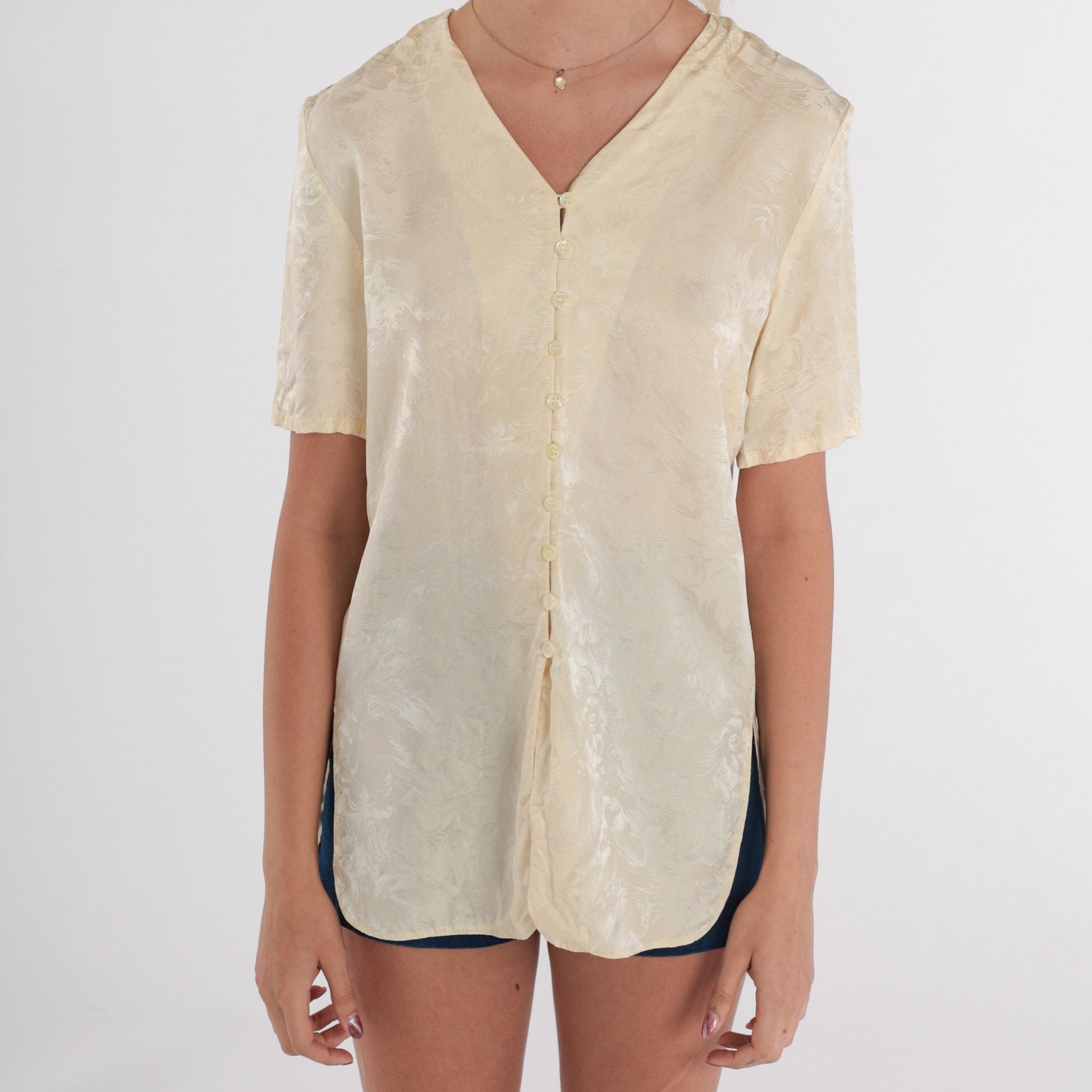90s Cream Silk Blouse Floral Embossed V-Neck Button-Up Short Sleeve Small