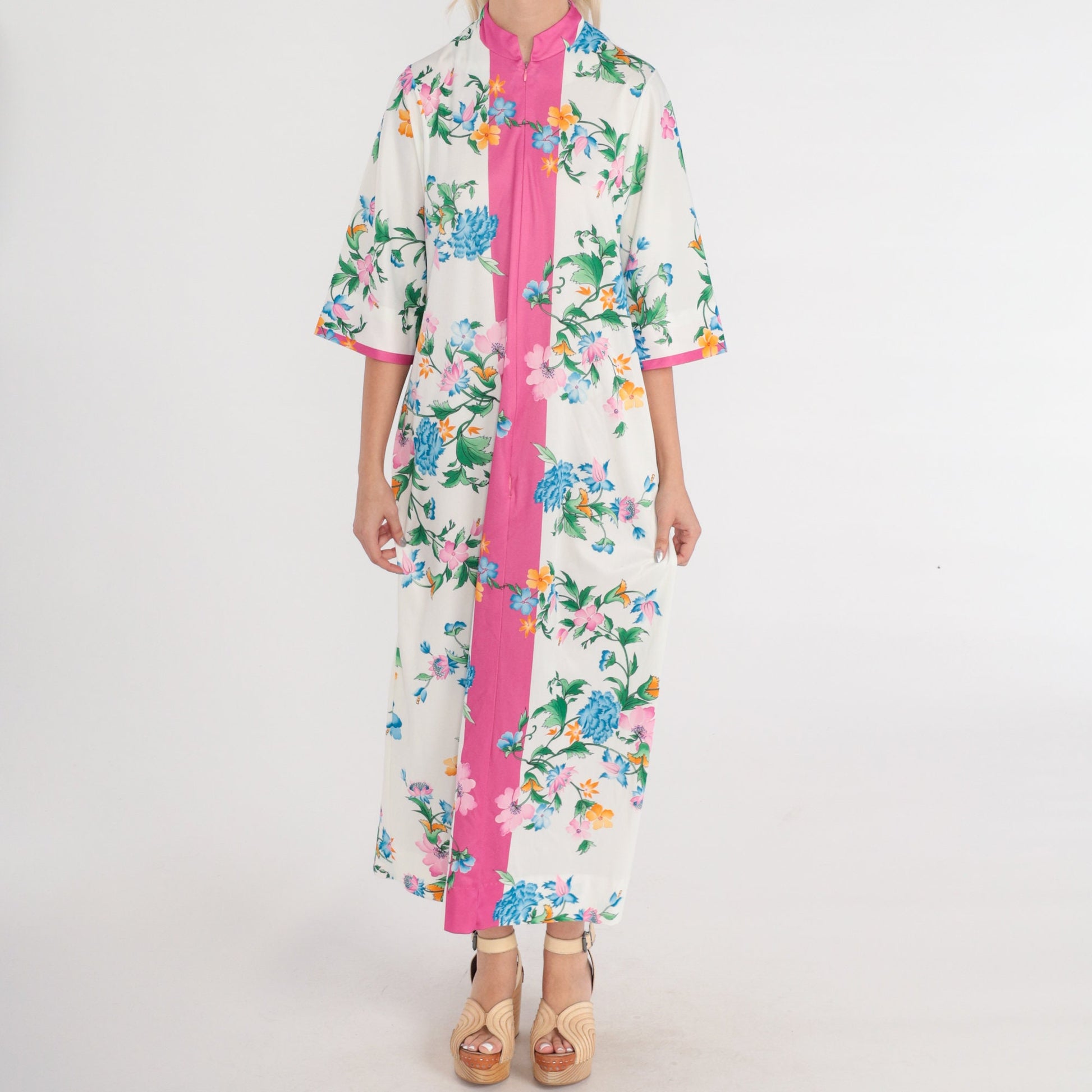 70s Floral Maxi Lounge Dress White Pink Half Sleeve Zip Front Small