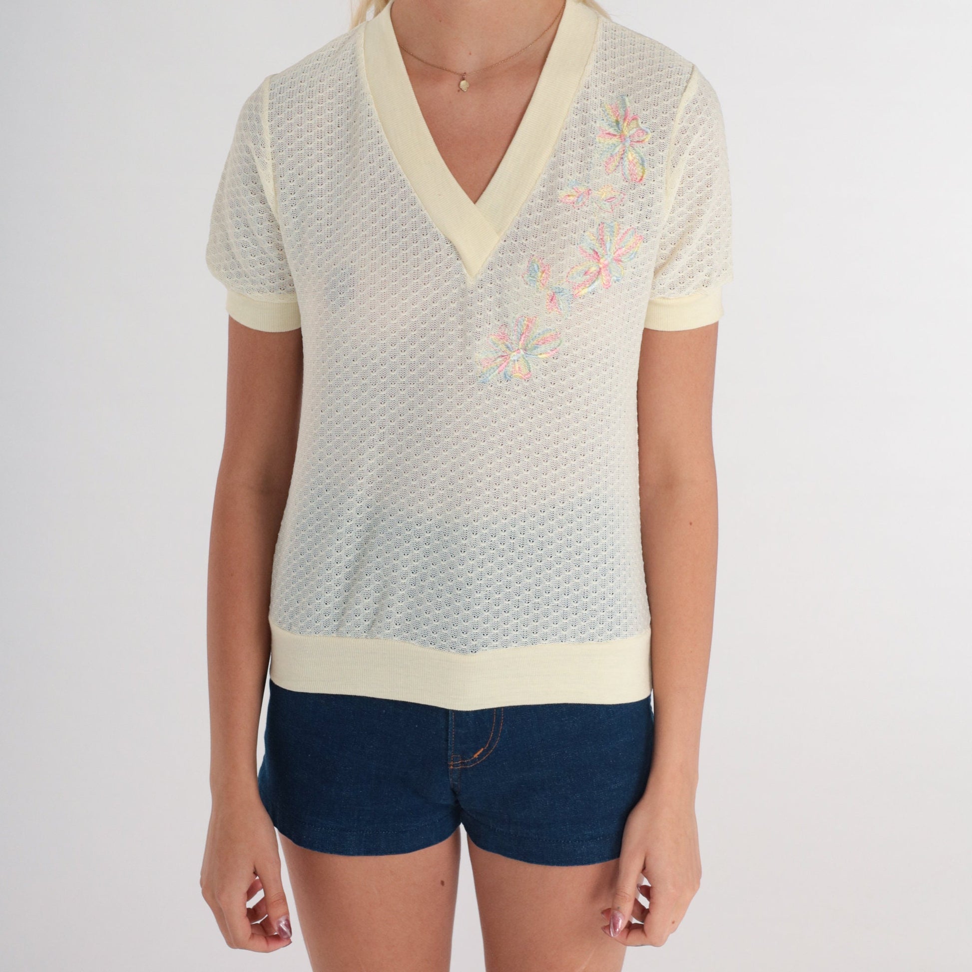 80s Floral Embroidered Knit Top Yellow V-Neck Short Sleeve Extra Small
