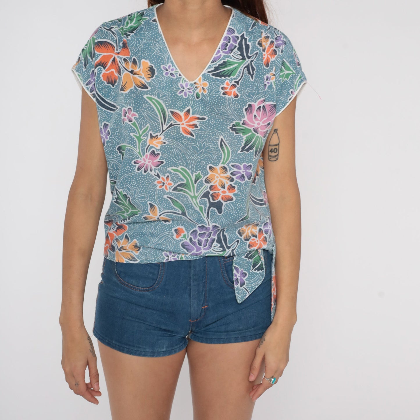 80s Blue Floral Cap Sleeve Blouse Tie Waist V Neck Medium