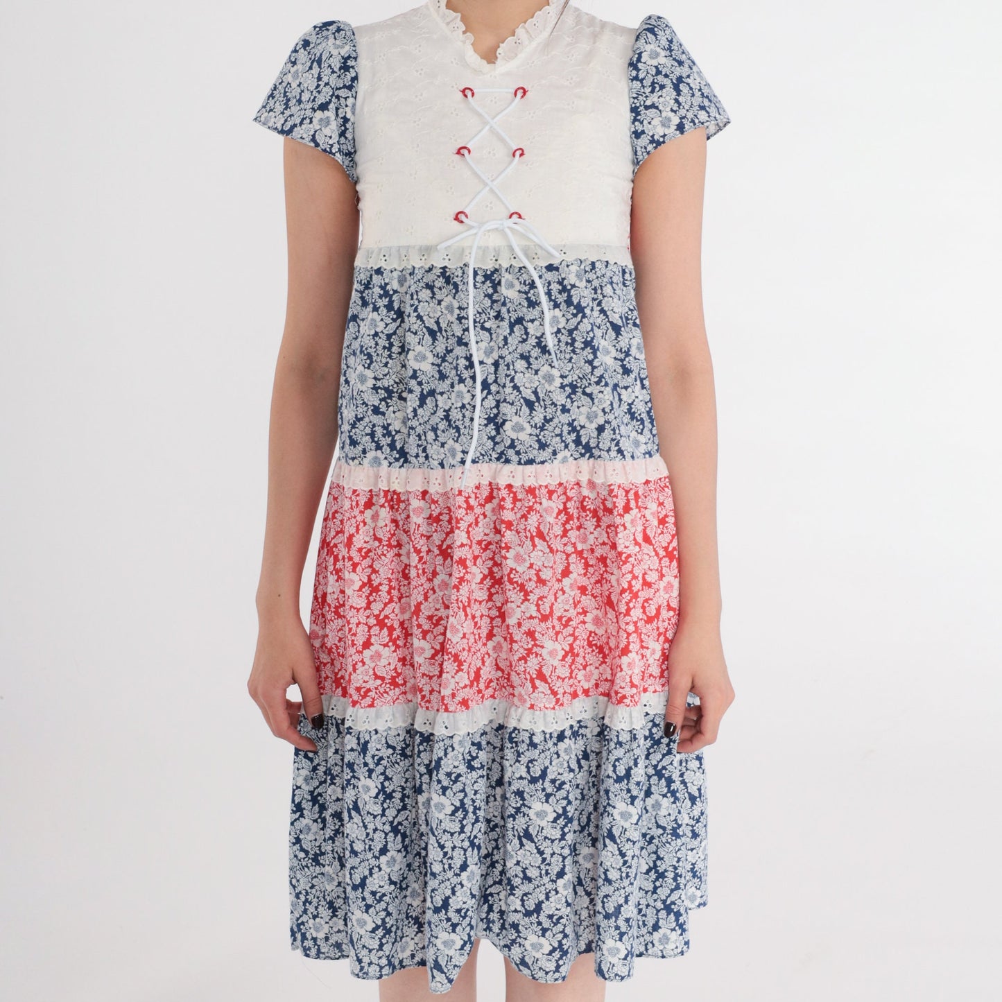 70s Floral Tiered Mini Dress Puff Sleeve White Eyelet Lace-Up Red Blue Petite XXS
