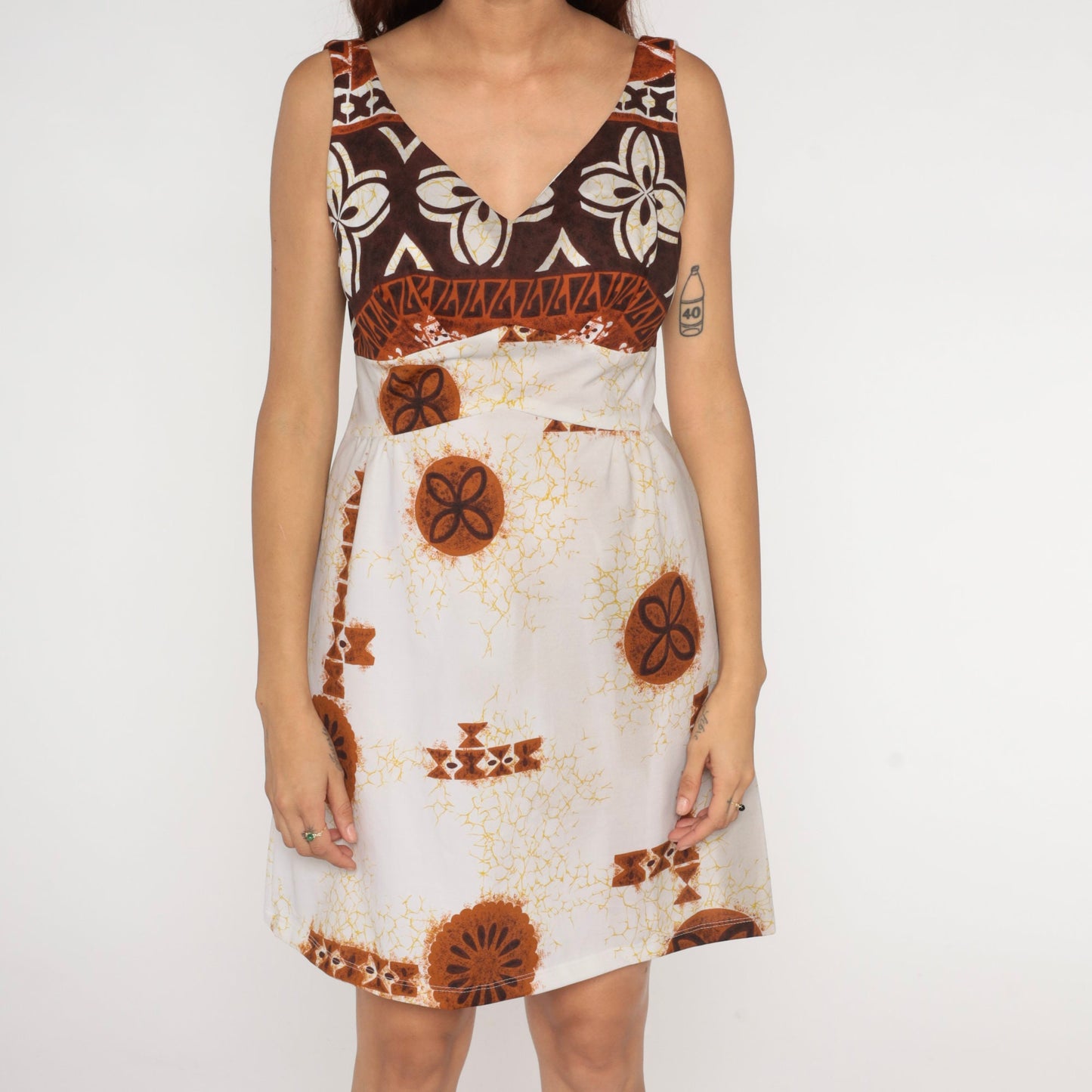 70s Malihini Hawaii Babydoll Mini Dress Floral Empire Waist White Brown Medium