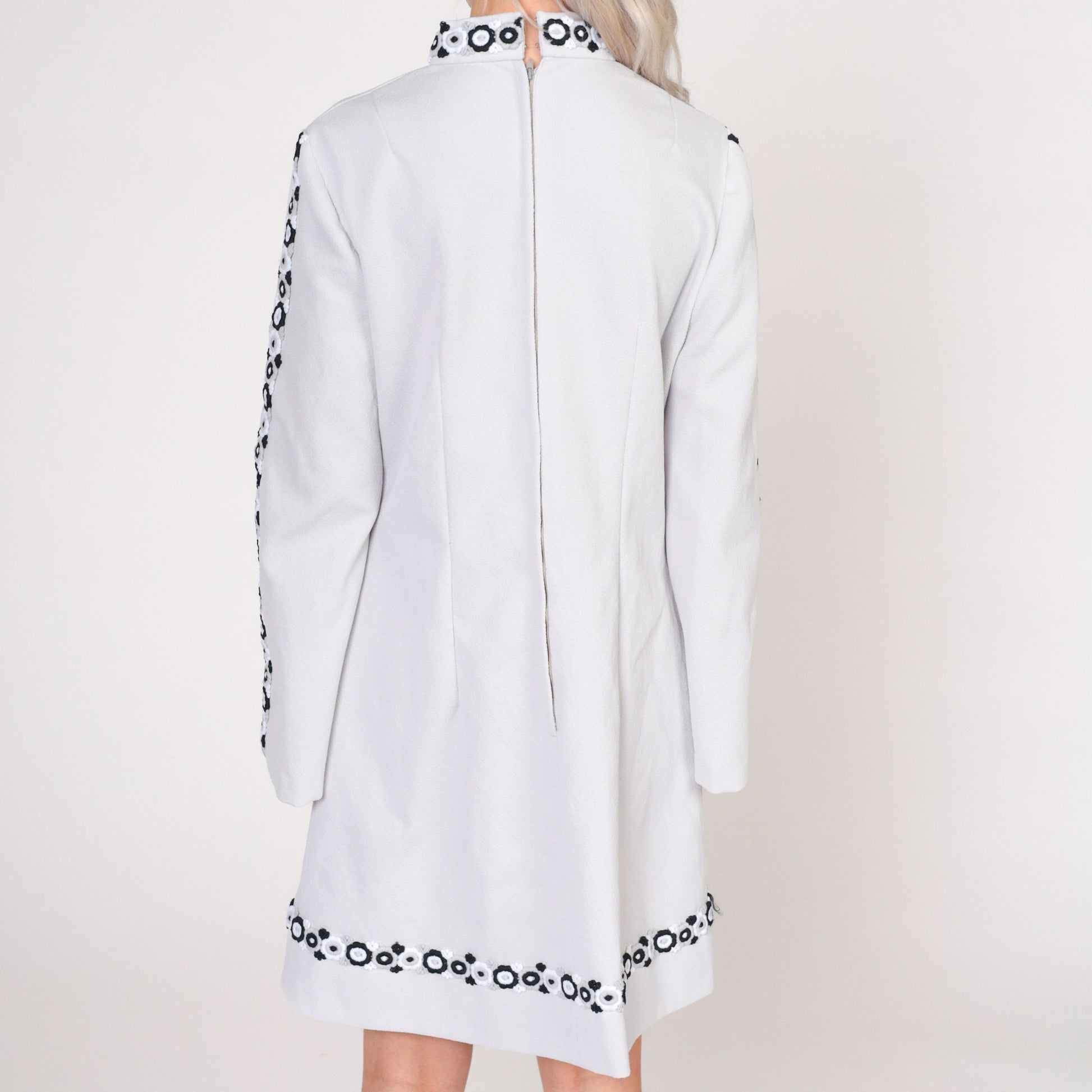 70s Mod Mini Dress Bell Sleeve Mock Neck Floral Embroidered Light Grey Medium