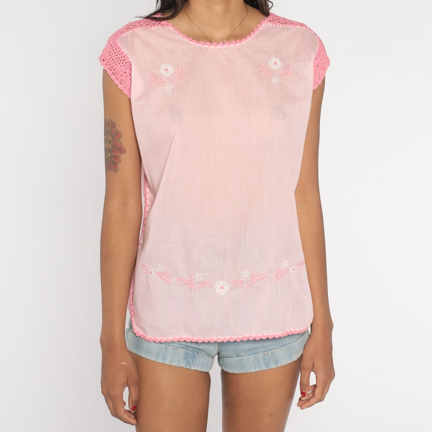 80s Baby Pink Floral Embroidered Blouse Crochet Cap Sleeve Small